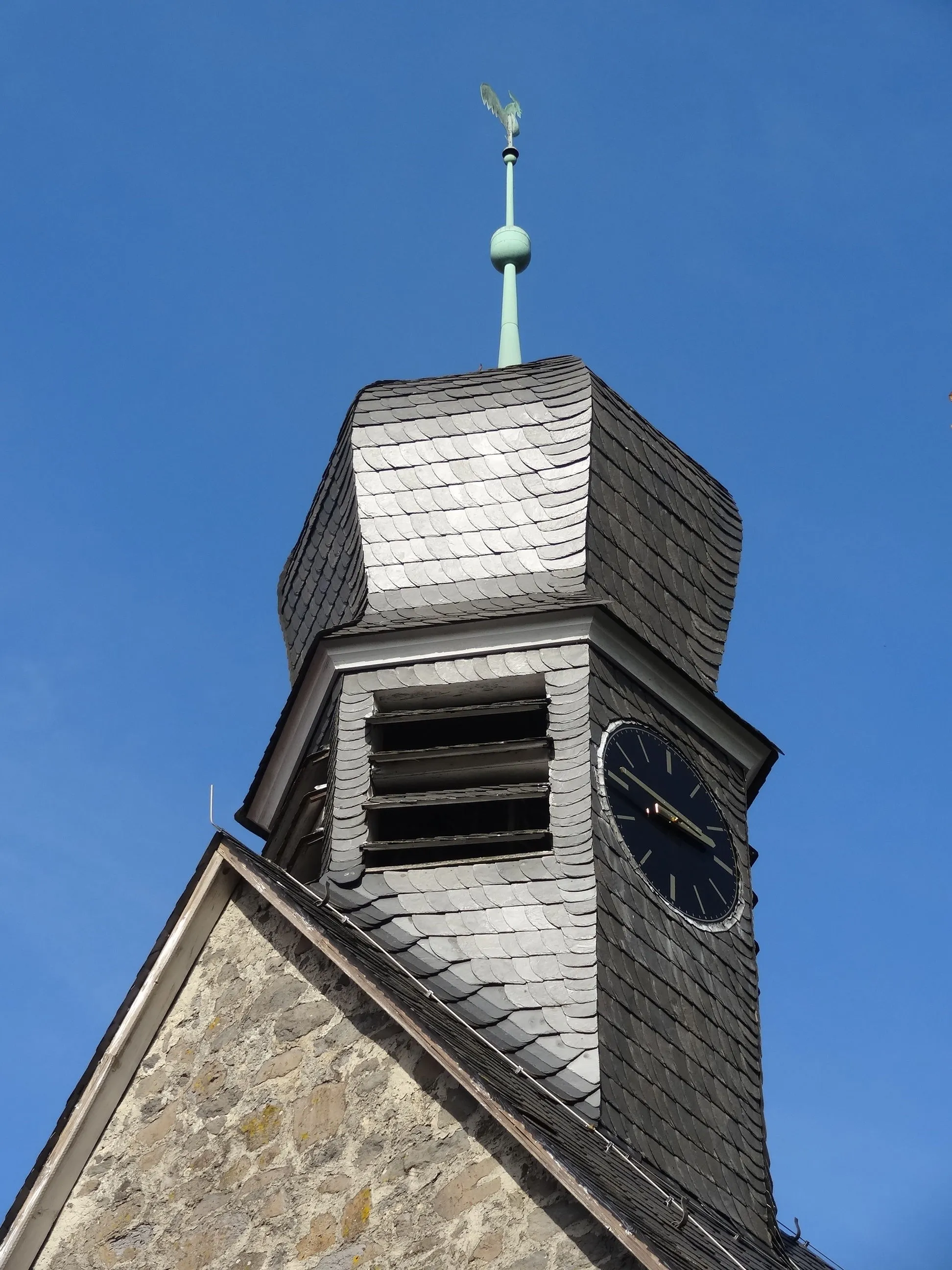 Photo showing: Evangelische Kirche Weickartshain