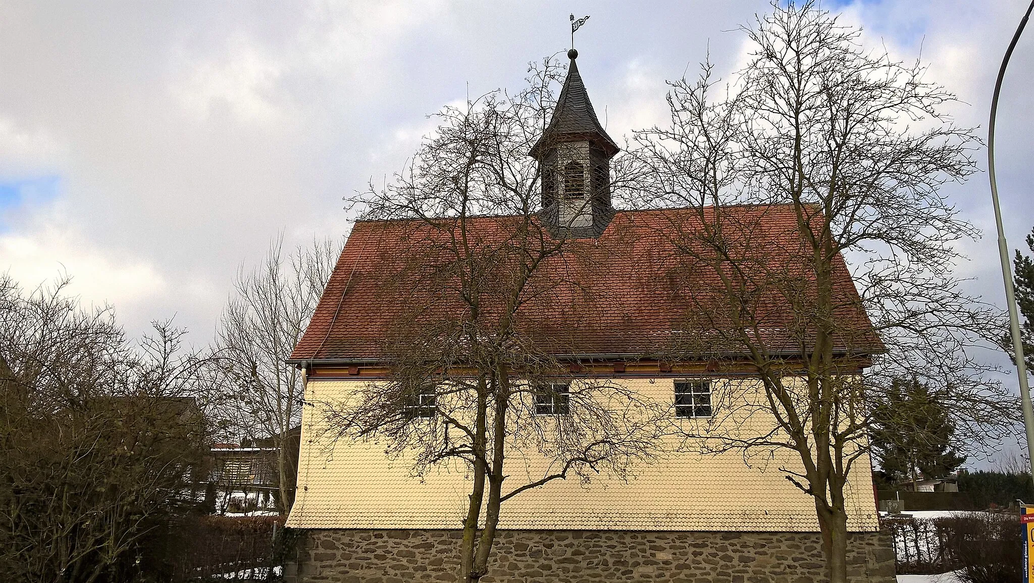 Photo showing: Evangelische Kirche Ilsdorf (ursprünglich Bernsfeld), Gemeinde Mücke, Vogelsbergkreis, Hessen, Deutschland