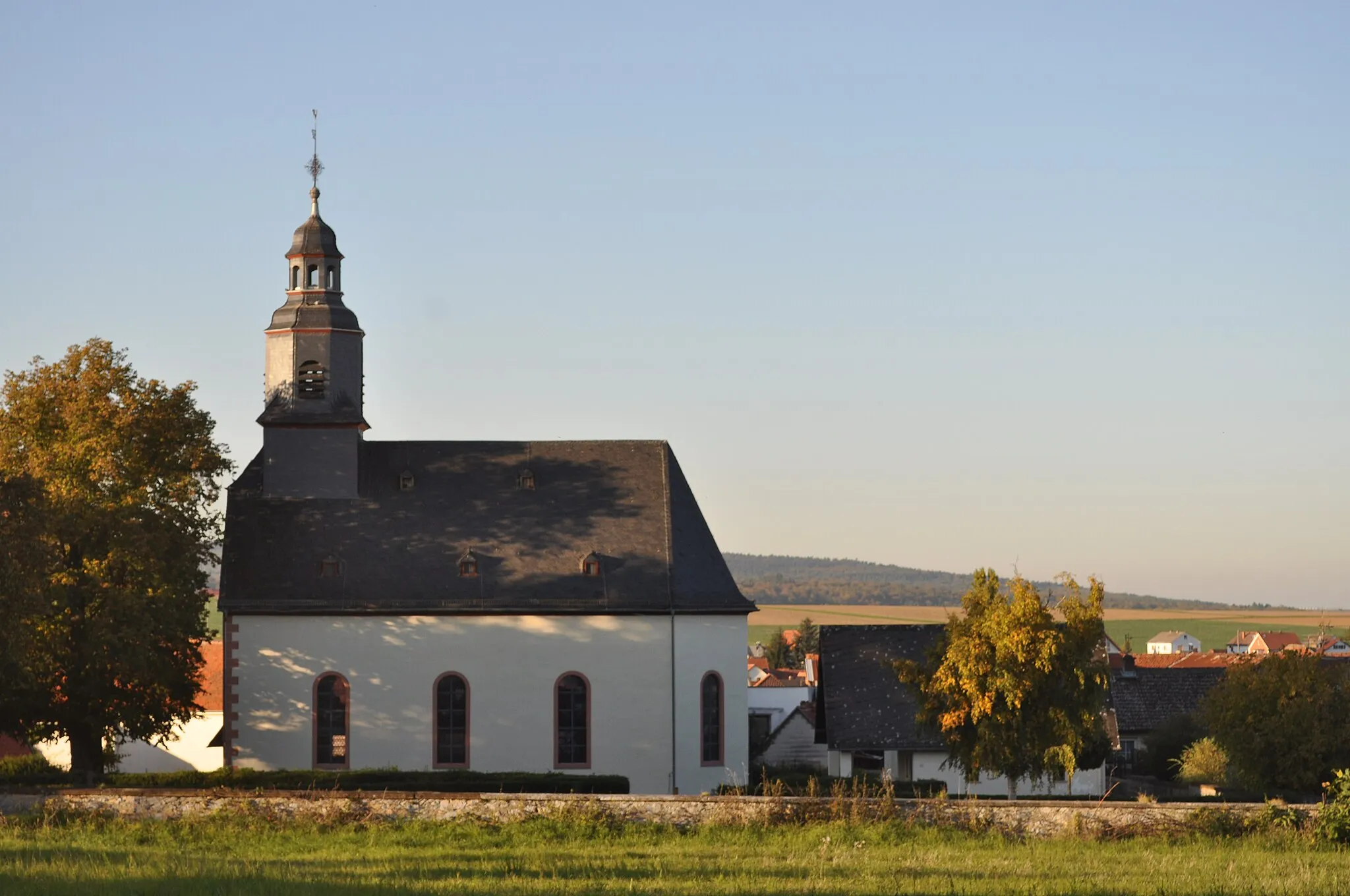 Photo showing: Church of Fauerbach vor der Höhe
