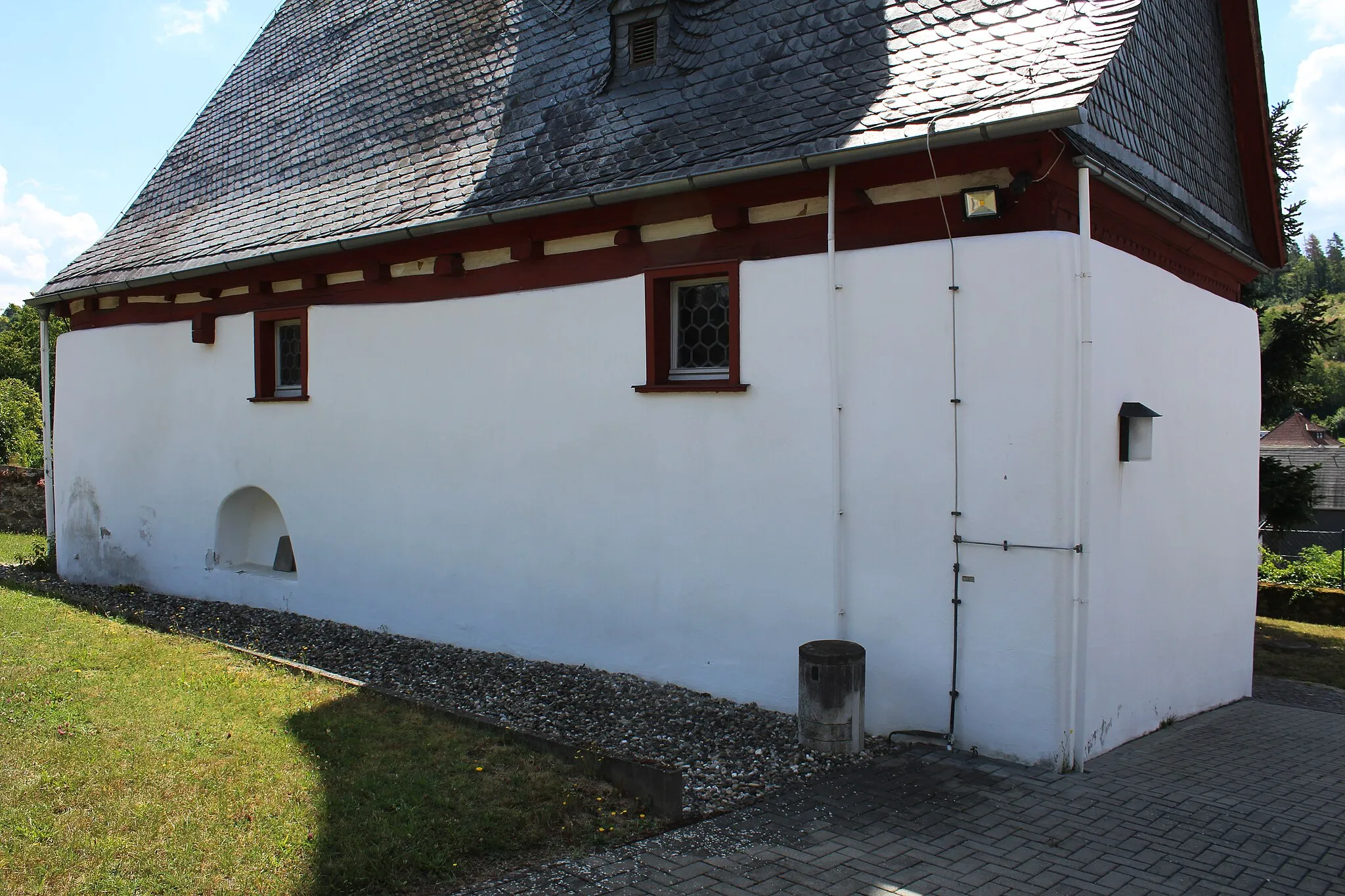 Photo showing: Evangelische Kirche Niederquembach, Gemeinde Schöffengrund, Hessen, Deutschland