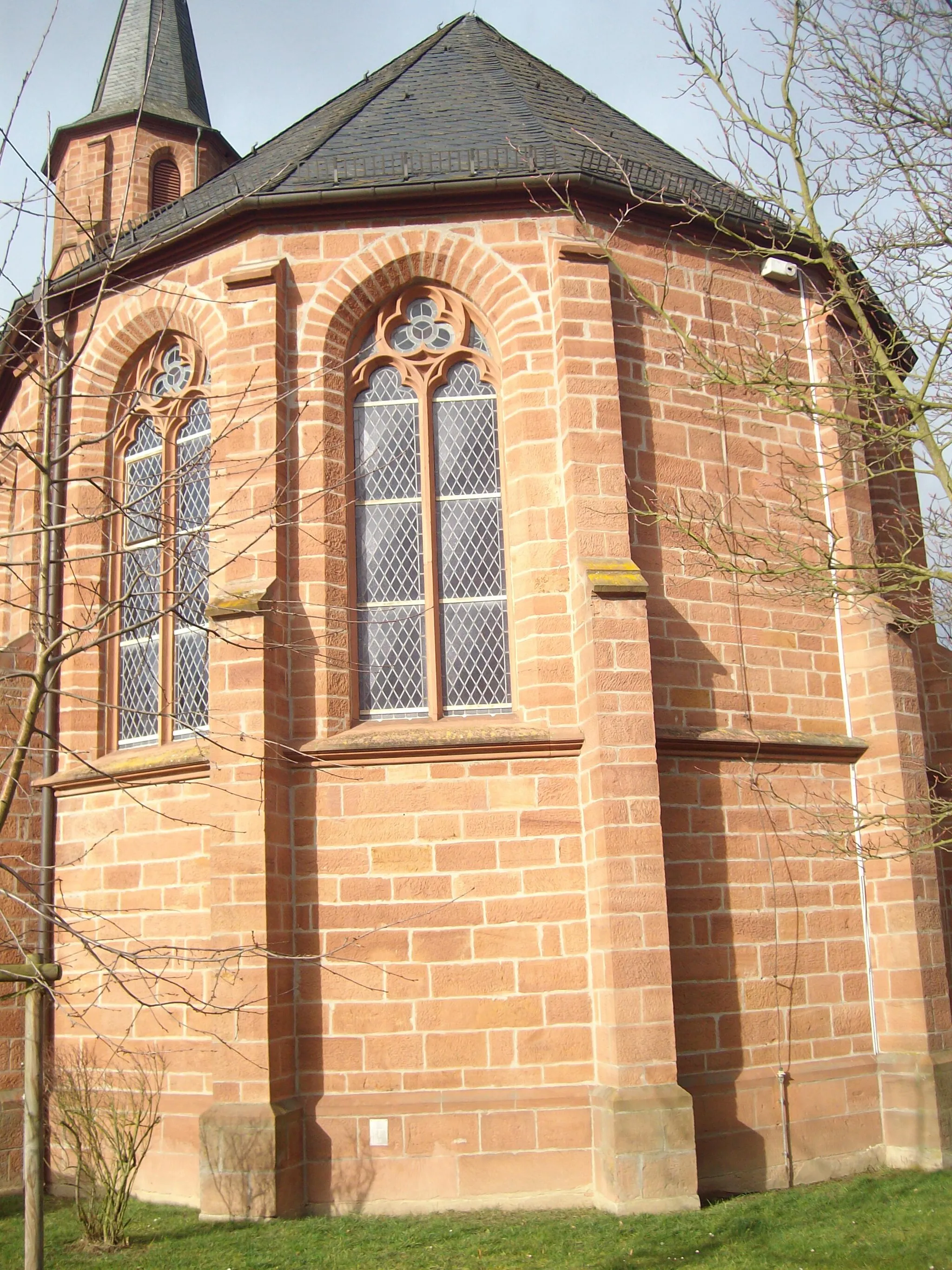 Photo showing: Evangelische Kirche Kinzenbach, Heuchelheim, Hessen, Deutschland