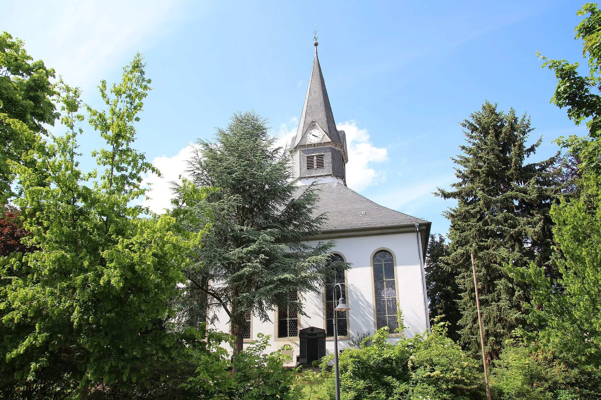 Photo showing: Ev Kirche Atzbach - Südseite