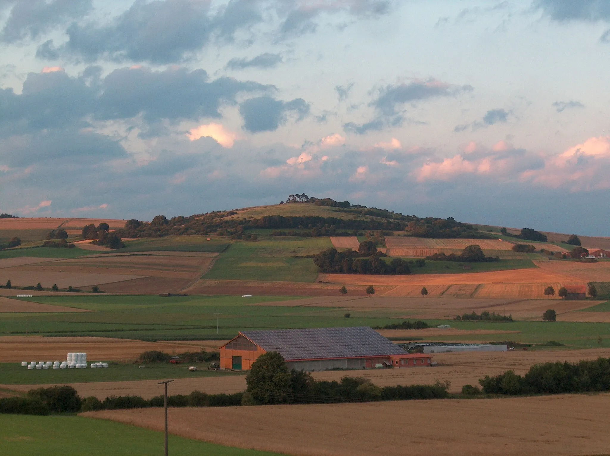 Photo showing: Bilskuppe Lauterbach- Maar