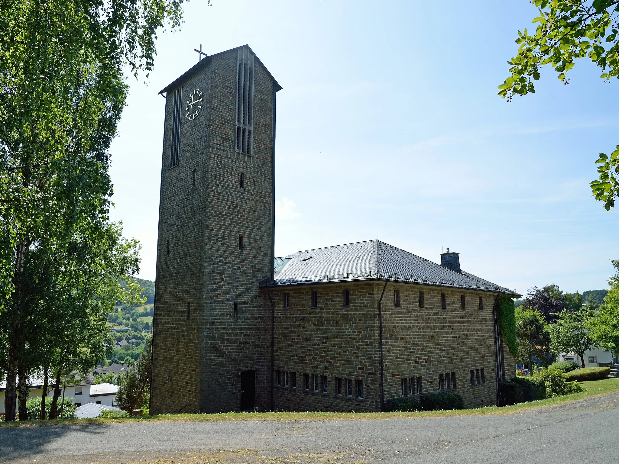 Photo showing: Die ev. Kirche in Gönnern