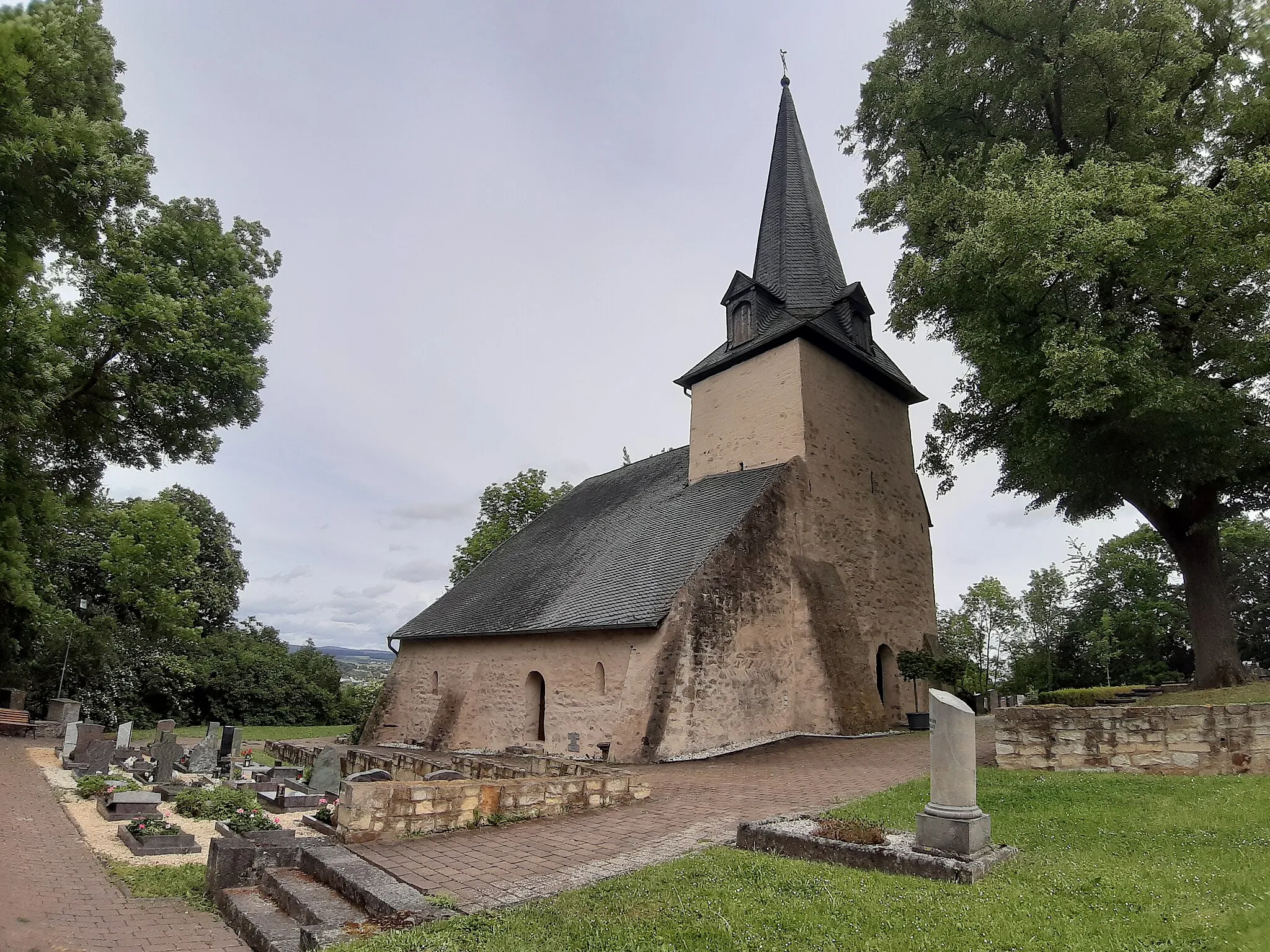 Photo showing: Berger Kirche, Mai 2020