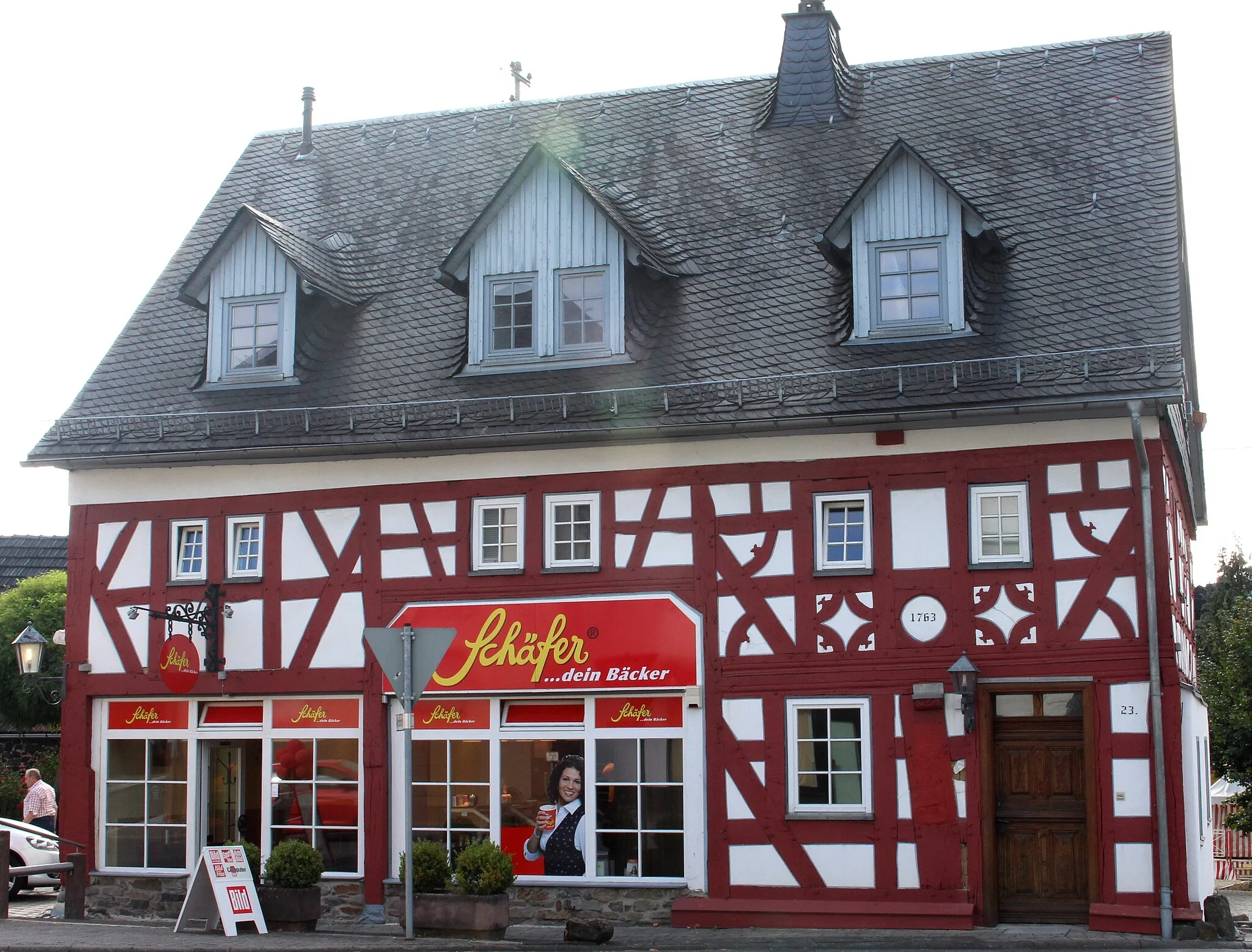 Photo showing: Denkmalgeschütztes Wohnhaus Bahnhofstraße 23 in Dornburg-Langendernbach, Deutschland