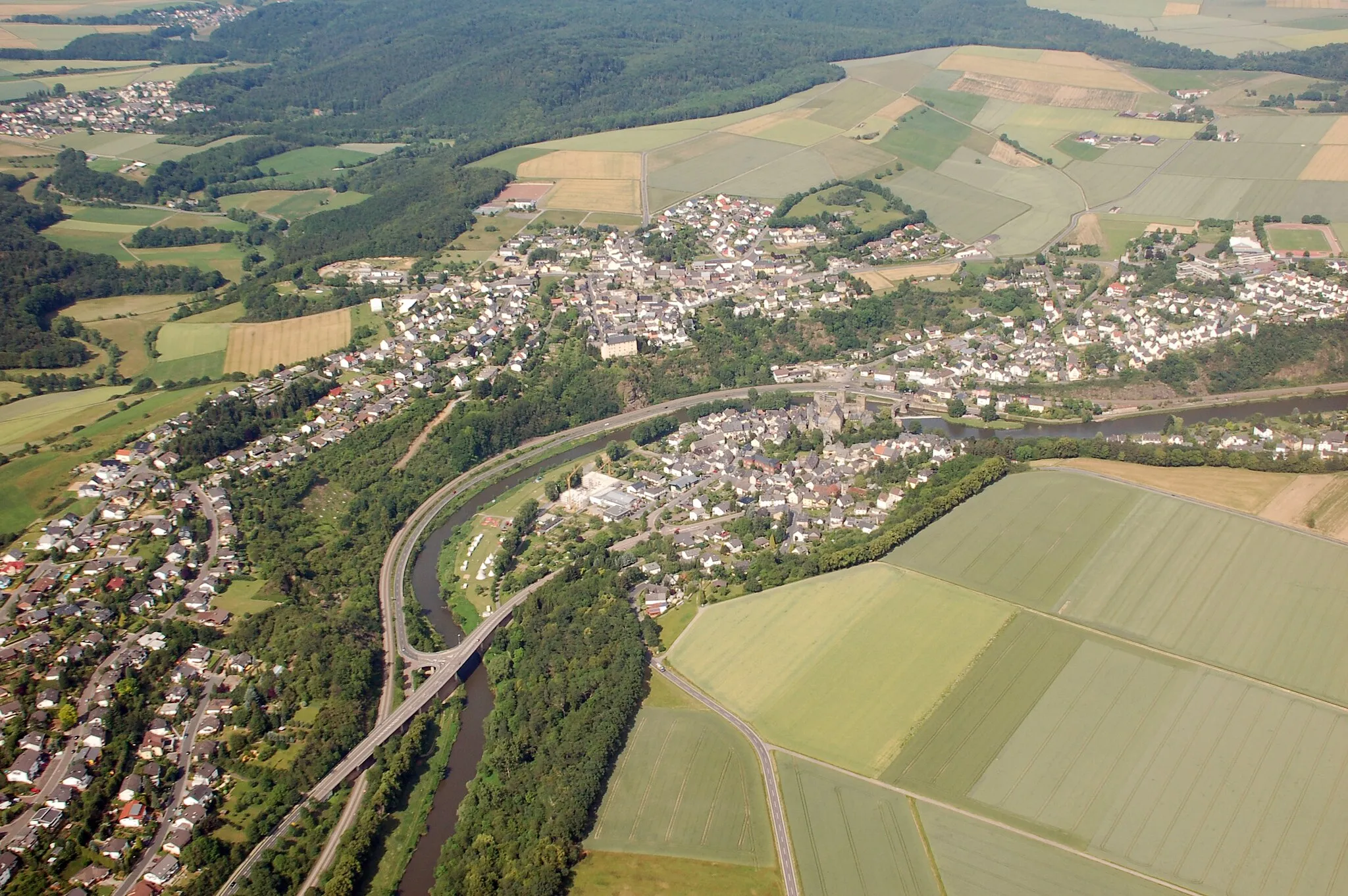 Photo showing: Aerial photograph of Runkel (Lahn), Hesse, Germany
