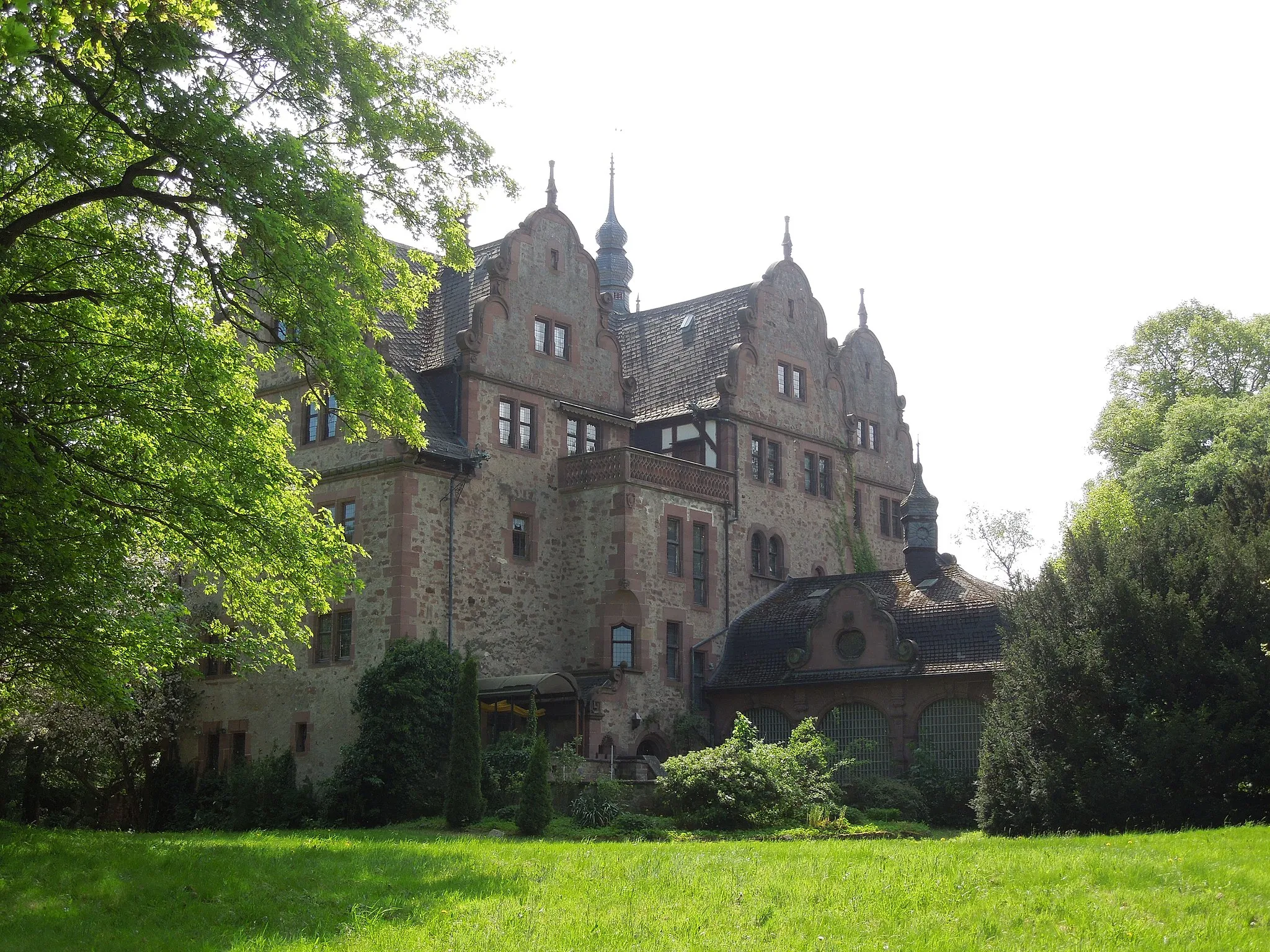Photo showing: Schloss Dillich, northwest view from the park