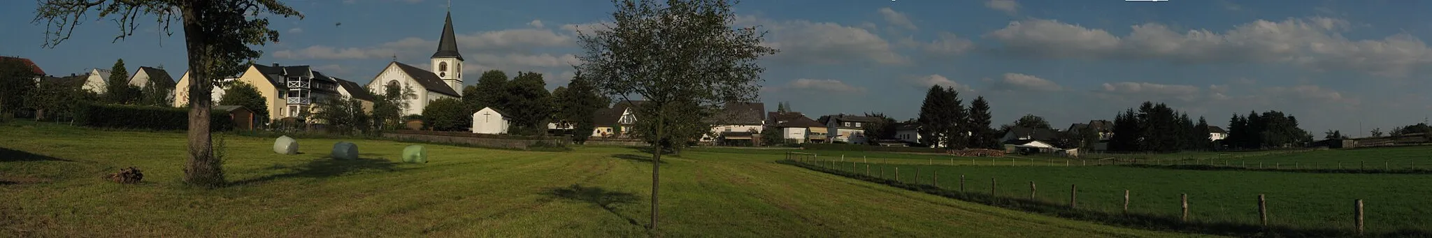 Photo showing: Panoramafoto der Westansicht von Hadamar-Oberweyer