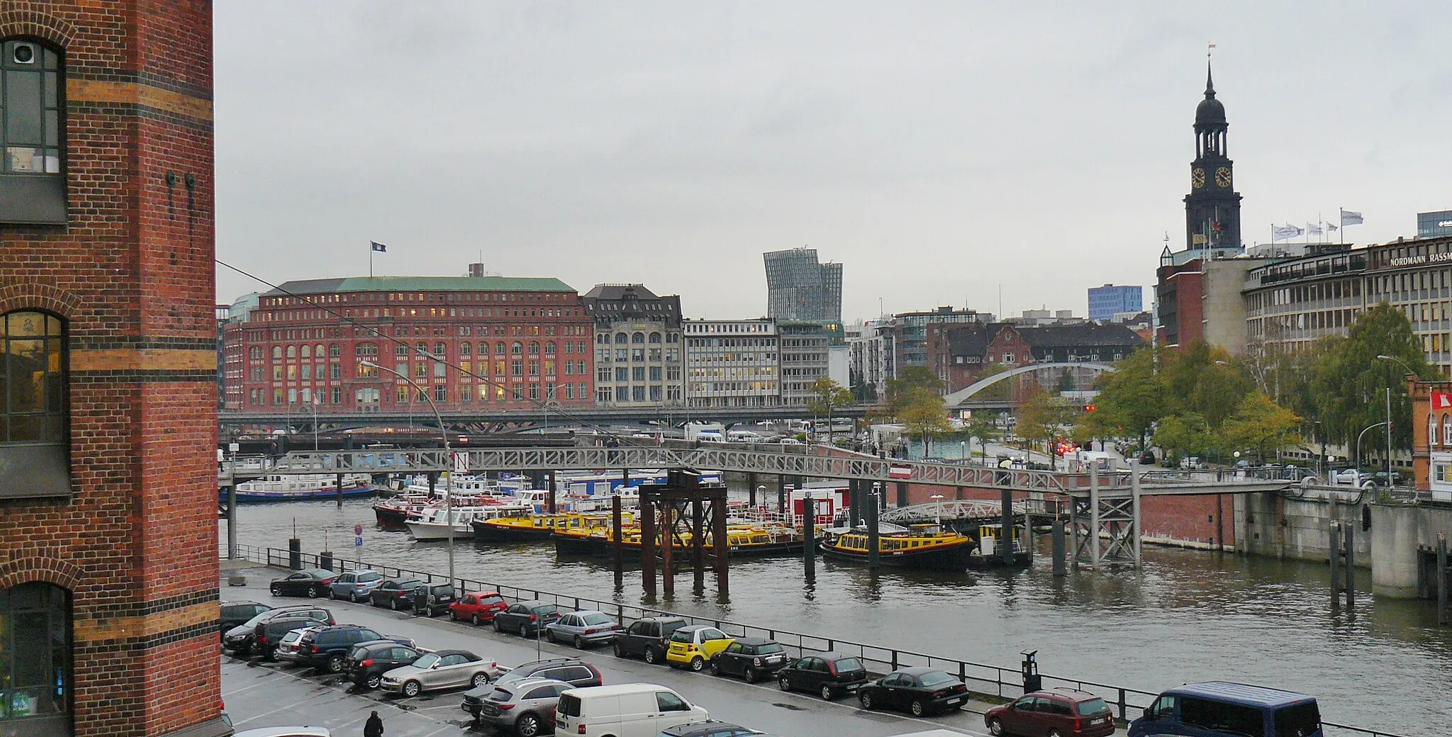 Photo showing: Ausblick aus der Speicherstadt