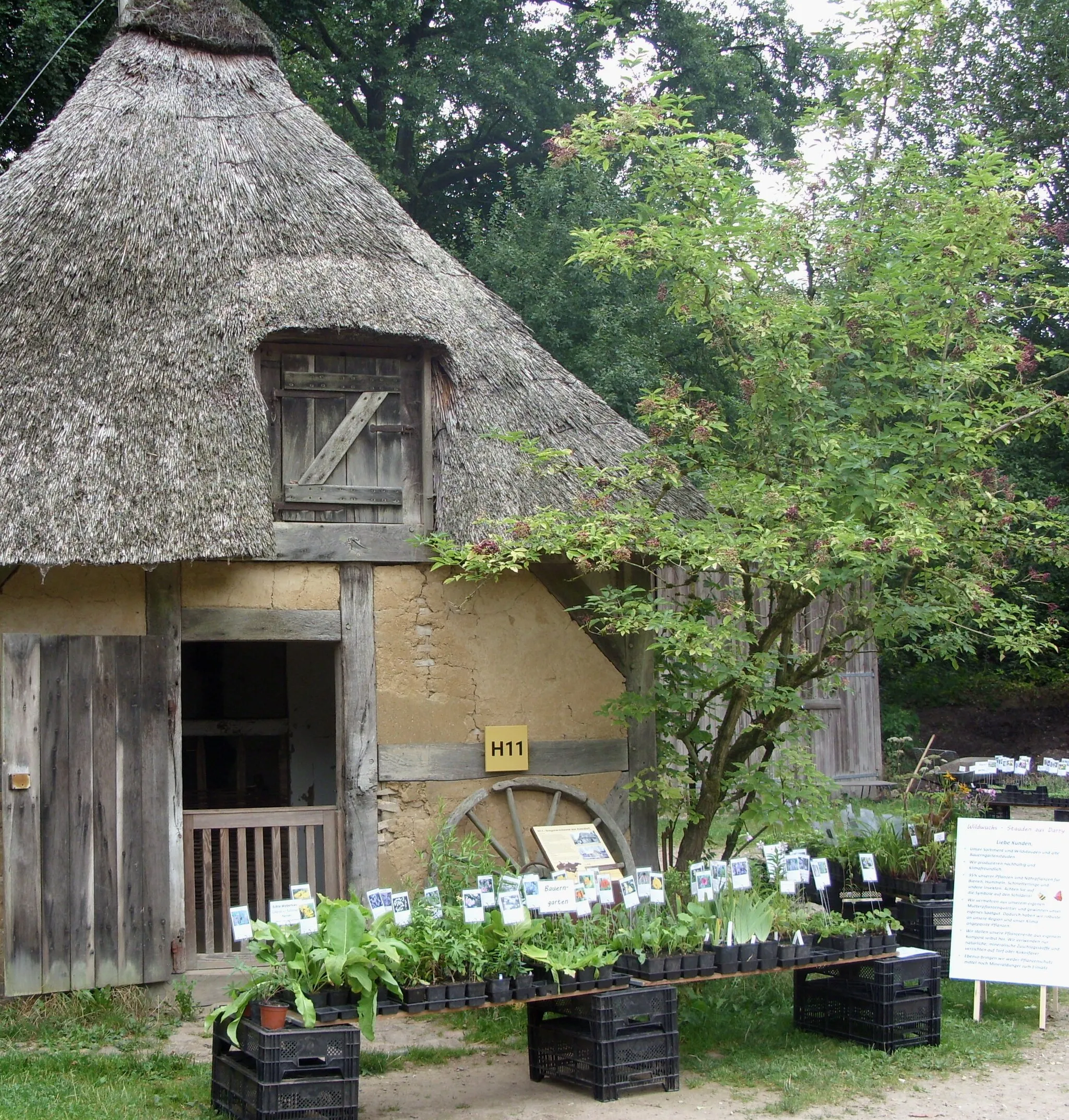 Photo showing: Freilichtmuseum am Kiekeberg, Dragonerscheune, erbaut um 1700 wieder aufgebaut 1966