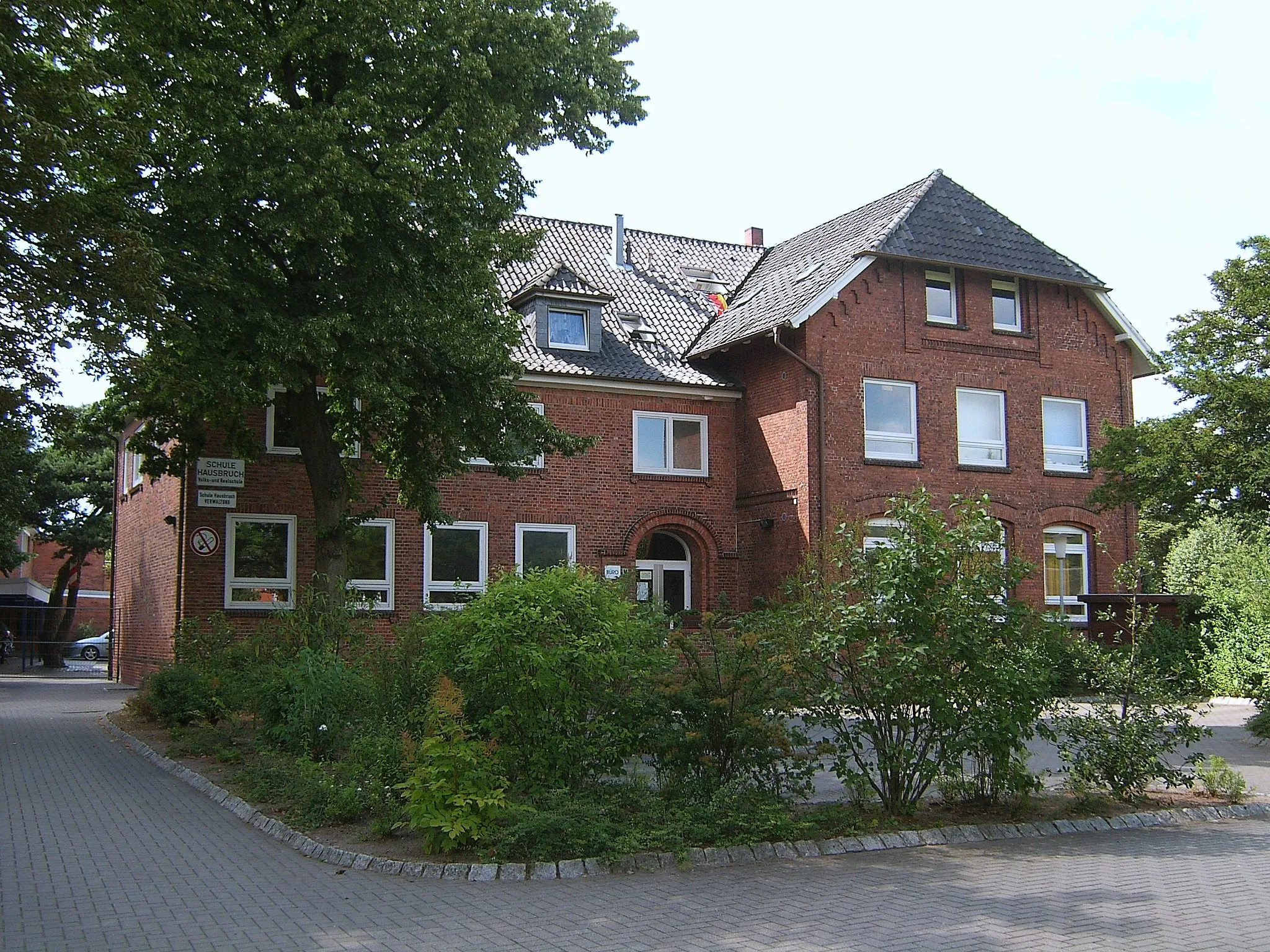 Photo showing: Hamburg, Hausbruch, Altes Schulgebäude