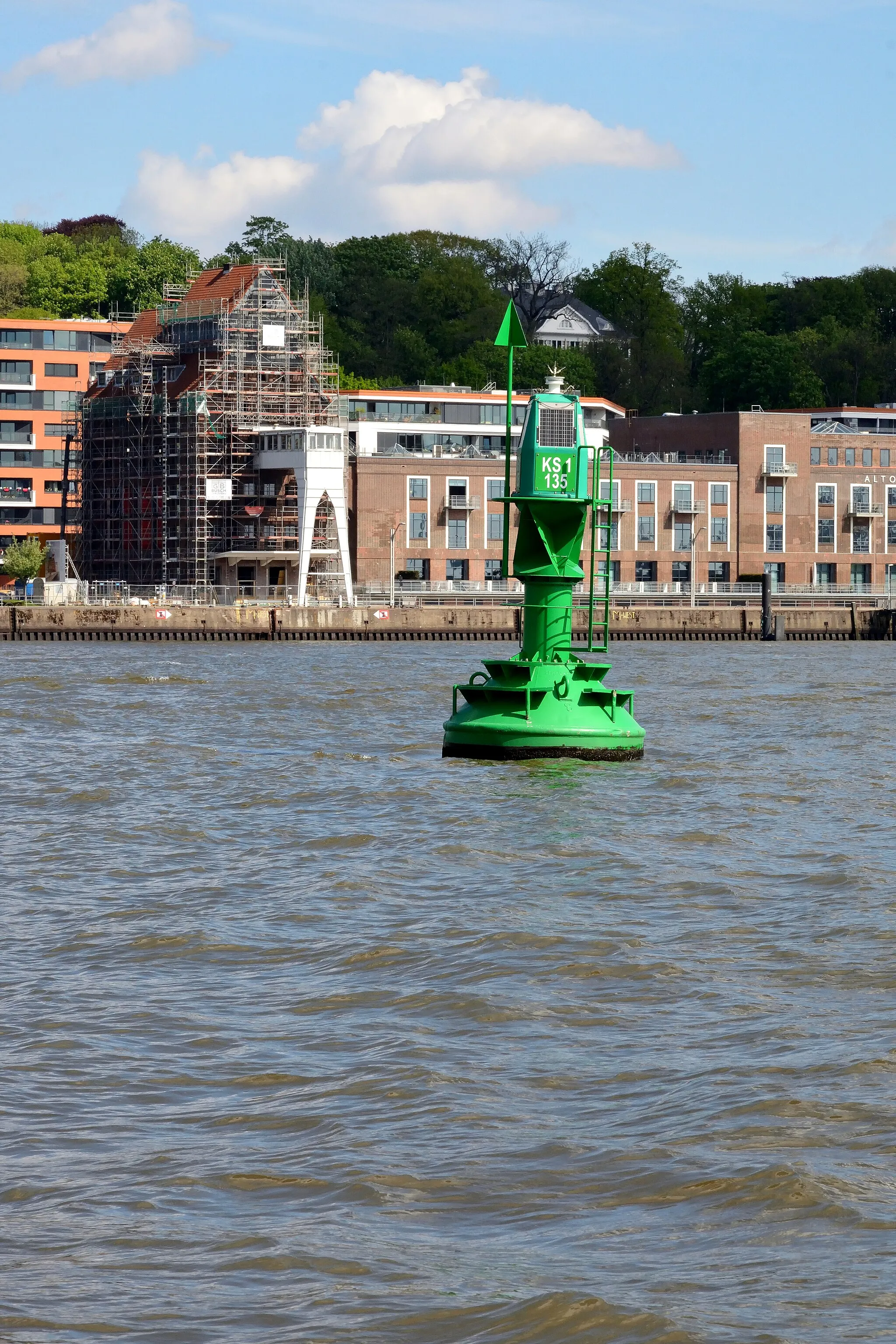 Photo showing: Impressionen eines Wochenendes in Hamburg mit dem Titel: Wikipedia:Ahoi Fotos der Barkassenfahrt am Samstag im Hamburger Hafen.