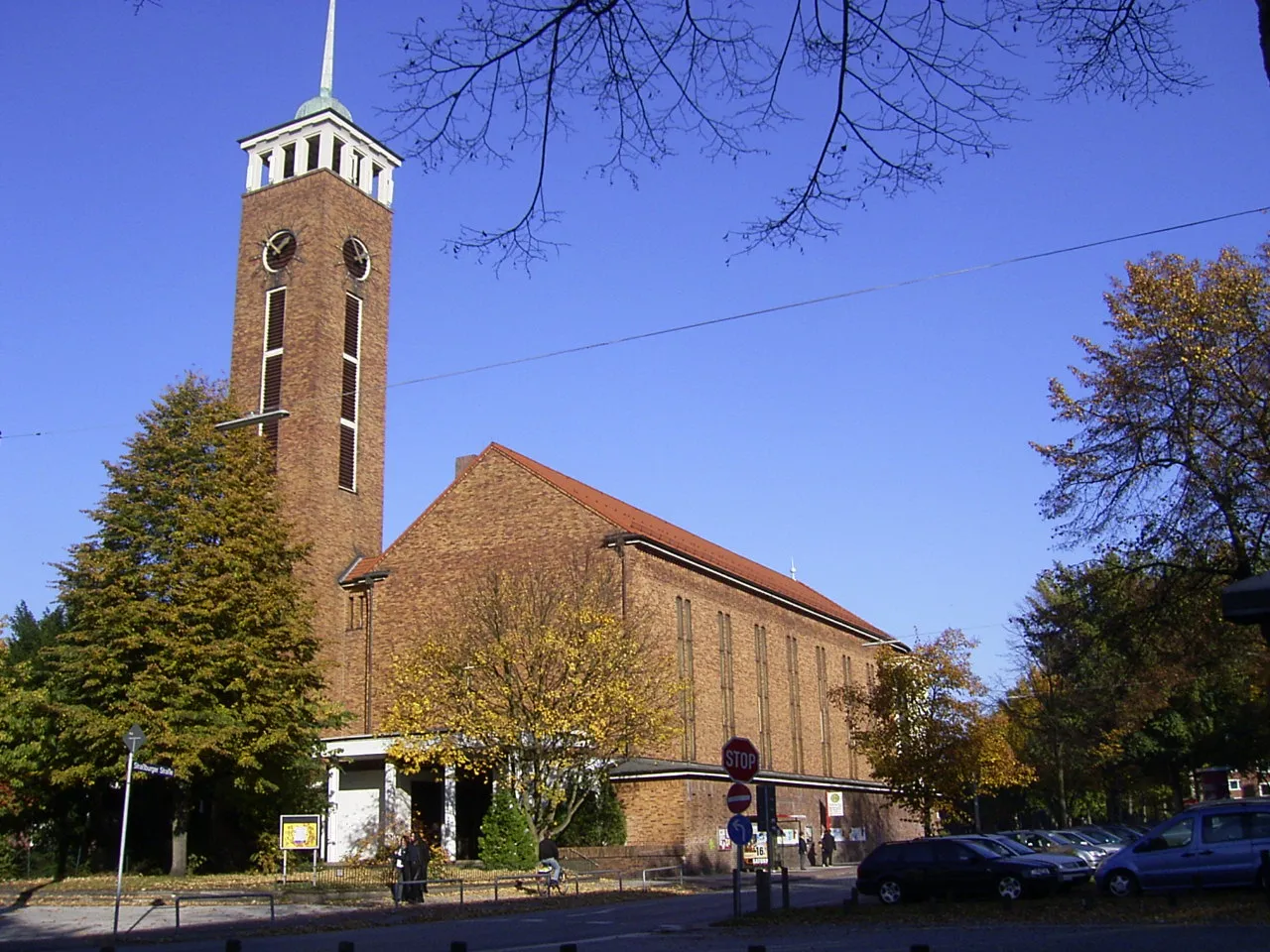 Photo showing: Frohbotschaftskirche in Hamburg-Dulsberg.