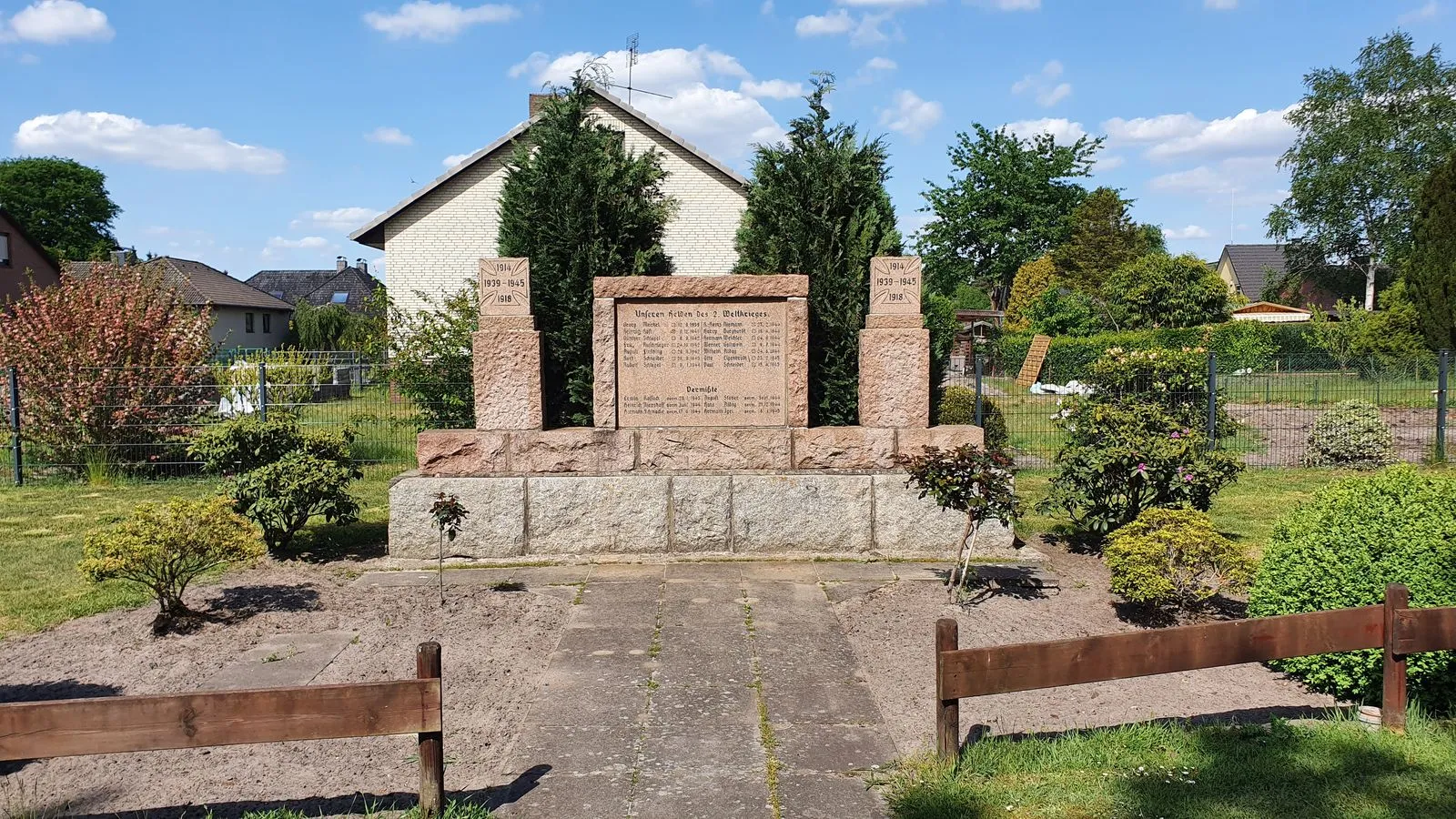 Photo showing: Warrior memorial Königsmoor