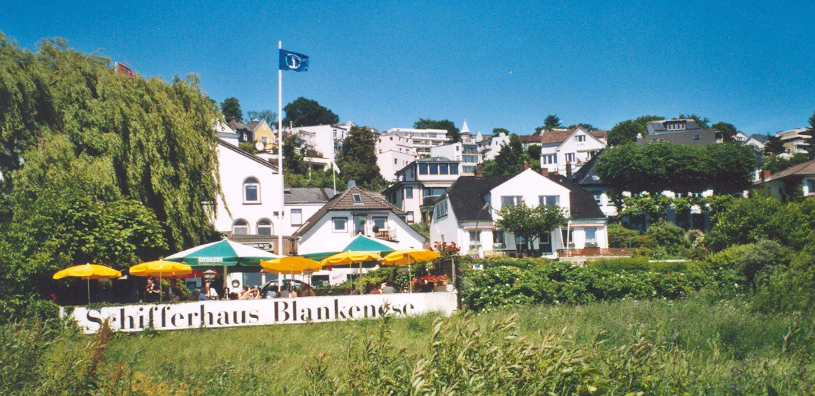 Photo showing: Aufnahme 18. Juni 2005, Blankenese Strand.
Fotograf Peter Berger (selbst fotografiert).

Lizenzstatus "GNU-FDL"