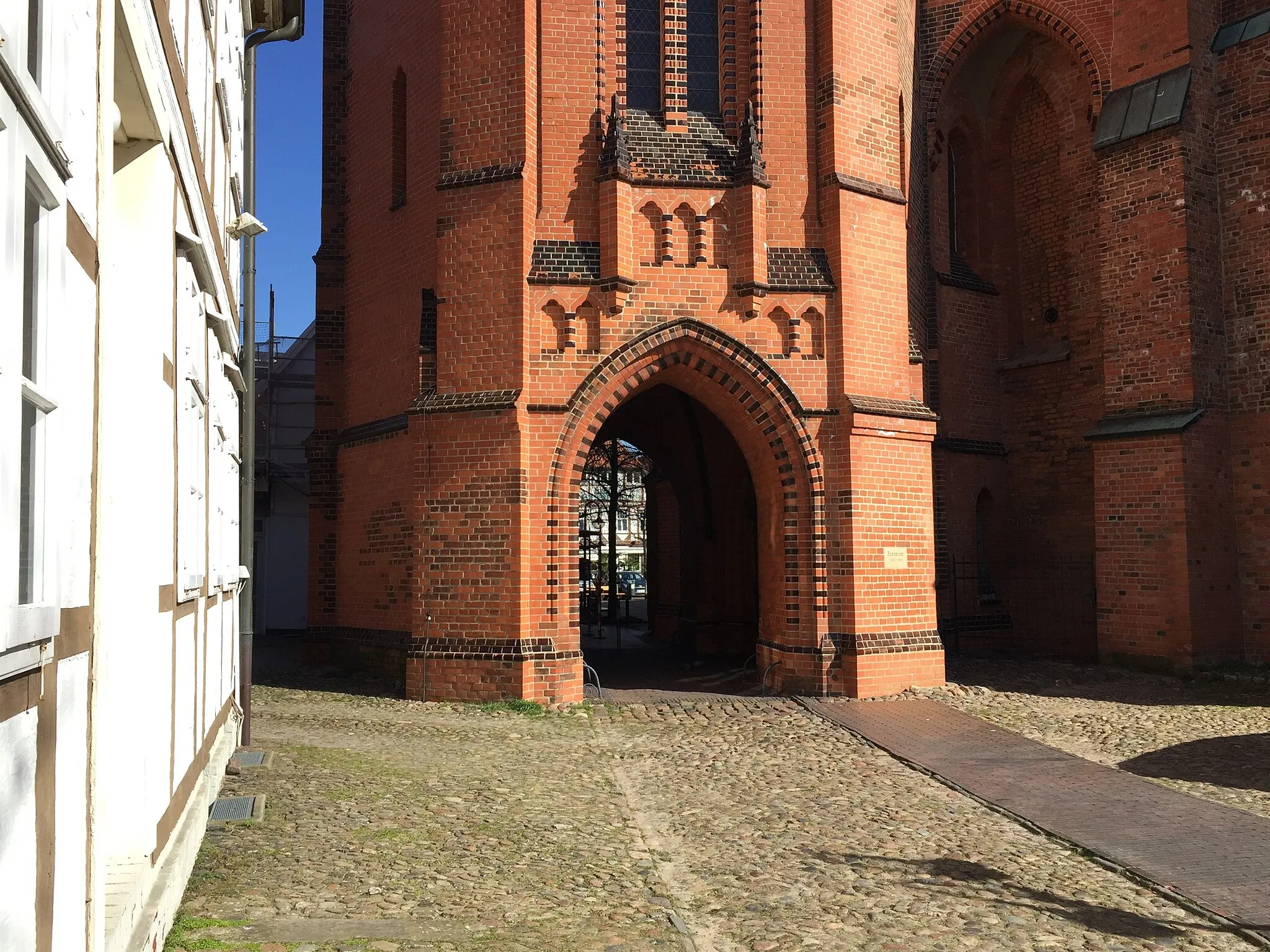 Photo showing: The tower passage of the St Marien church on Kirchstrasse in Winsen (Luhe) on March 23, 2020