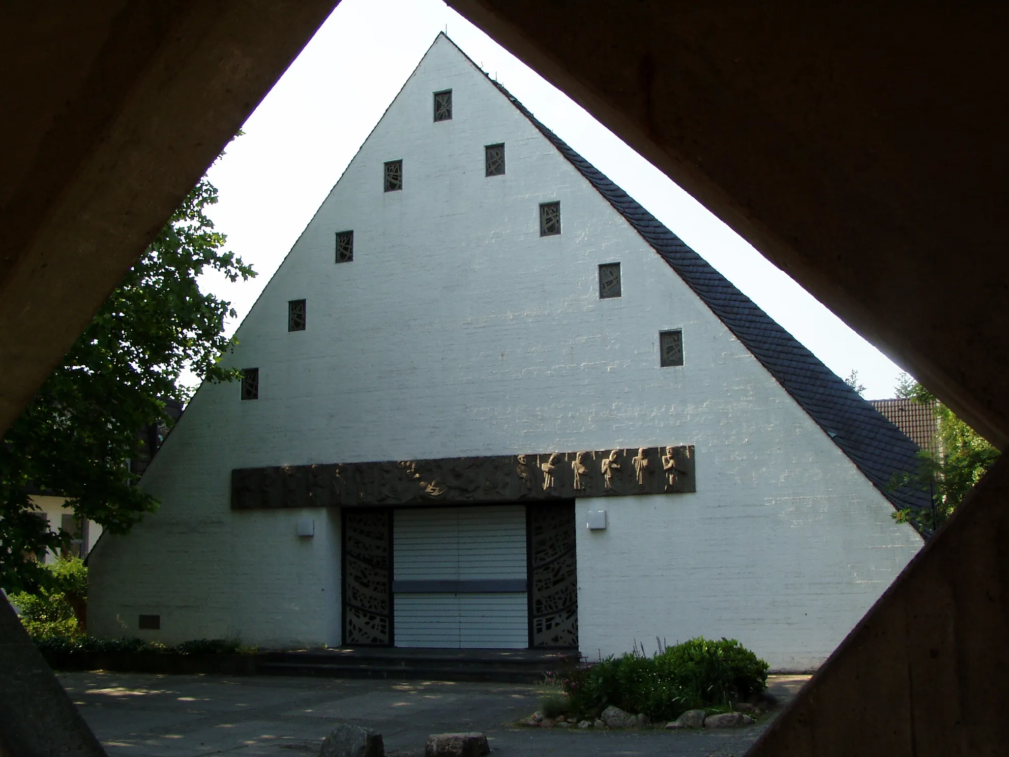 Photo showing: Luke church at Hamburg-Sasel, Germany