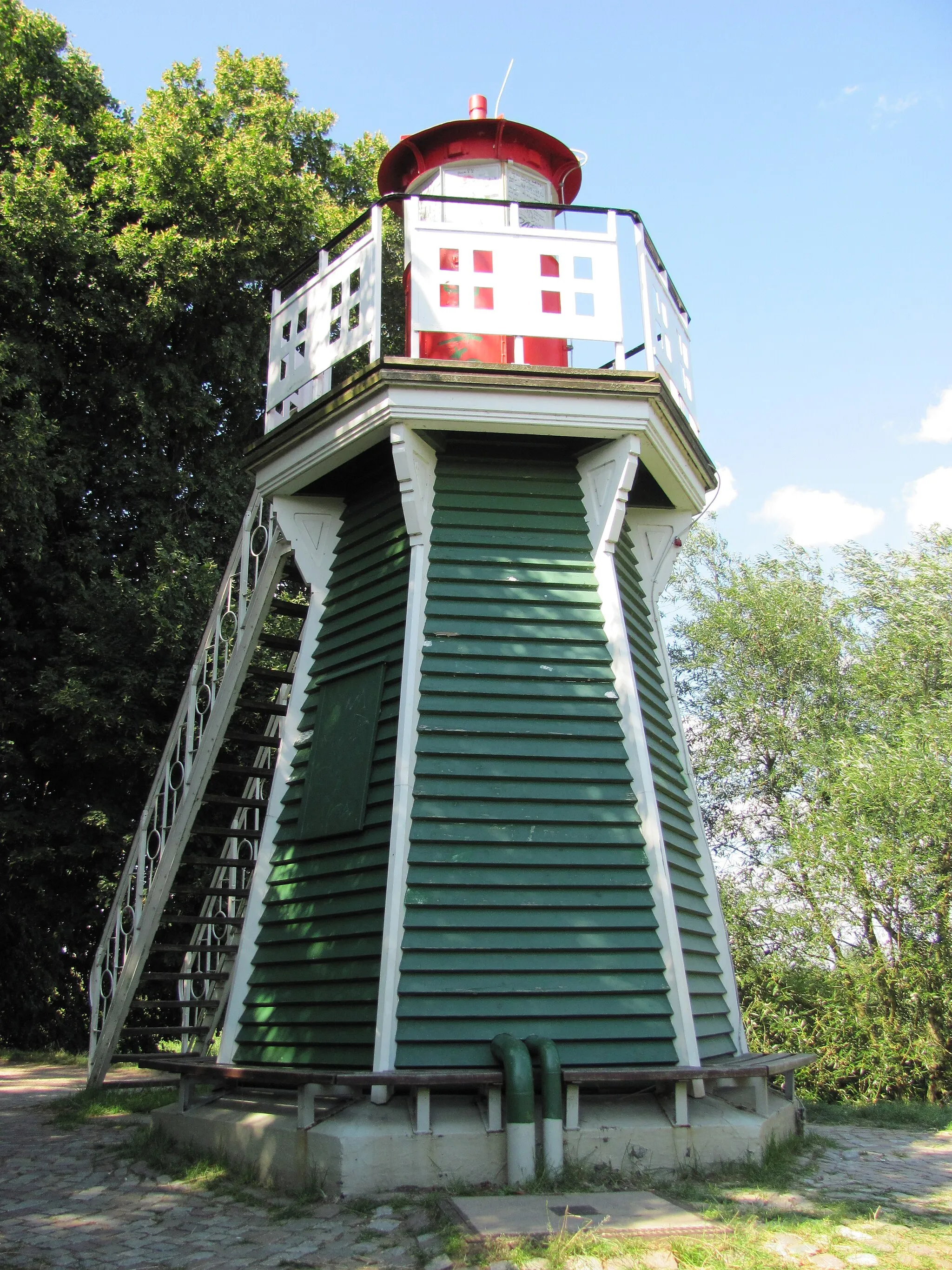 Photo showing: Leuchtturm an der Bunthäuser Spitze, Hamburg-Wilhelmsburg
