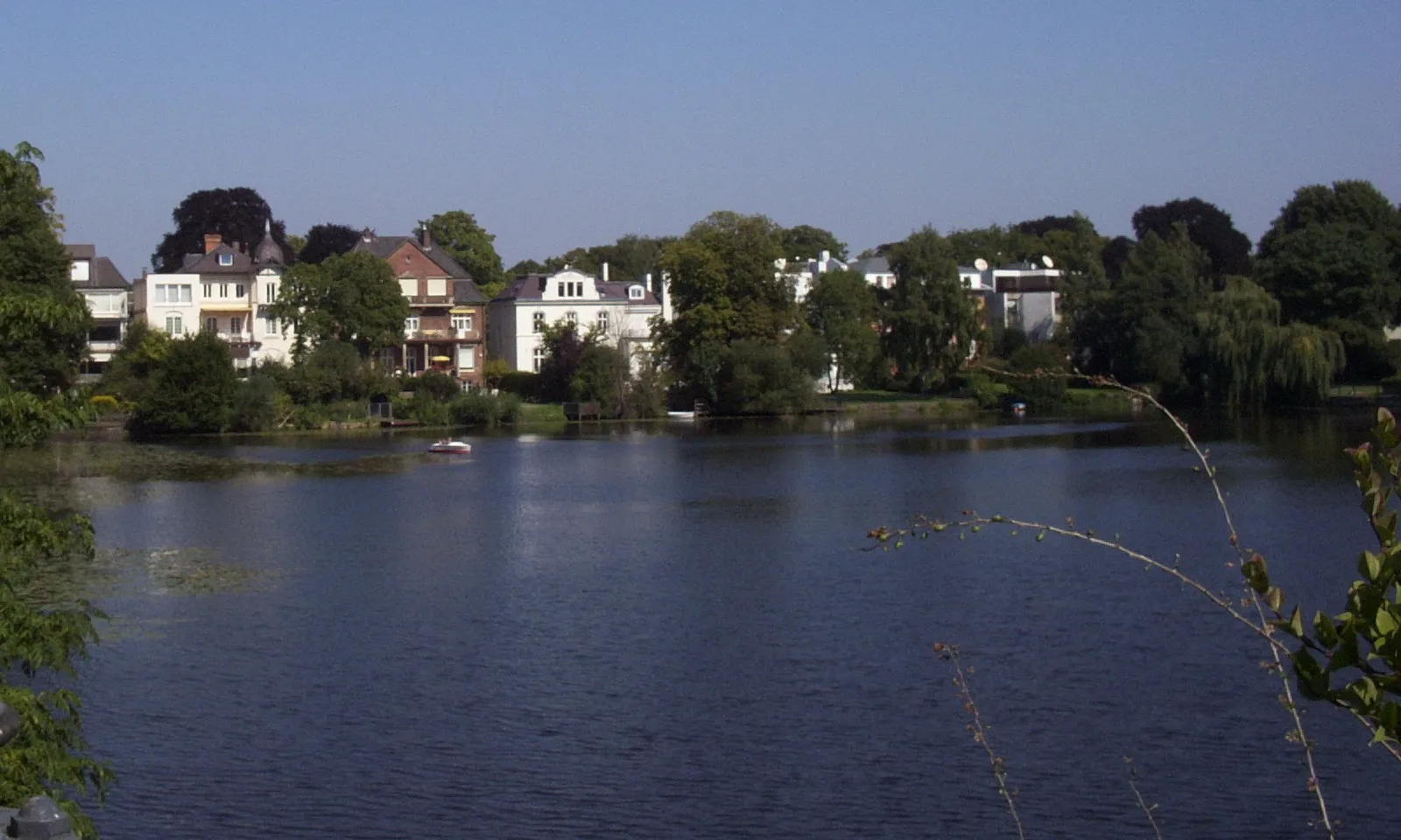 Photo showing: Small lake Feenteich in the Uhlenhorst district of Hamburg, Germany.