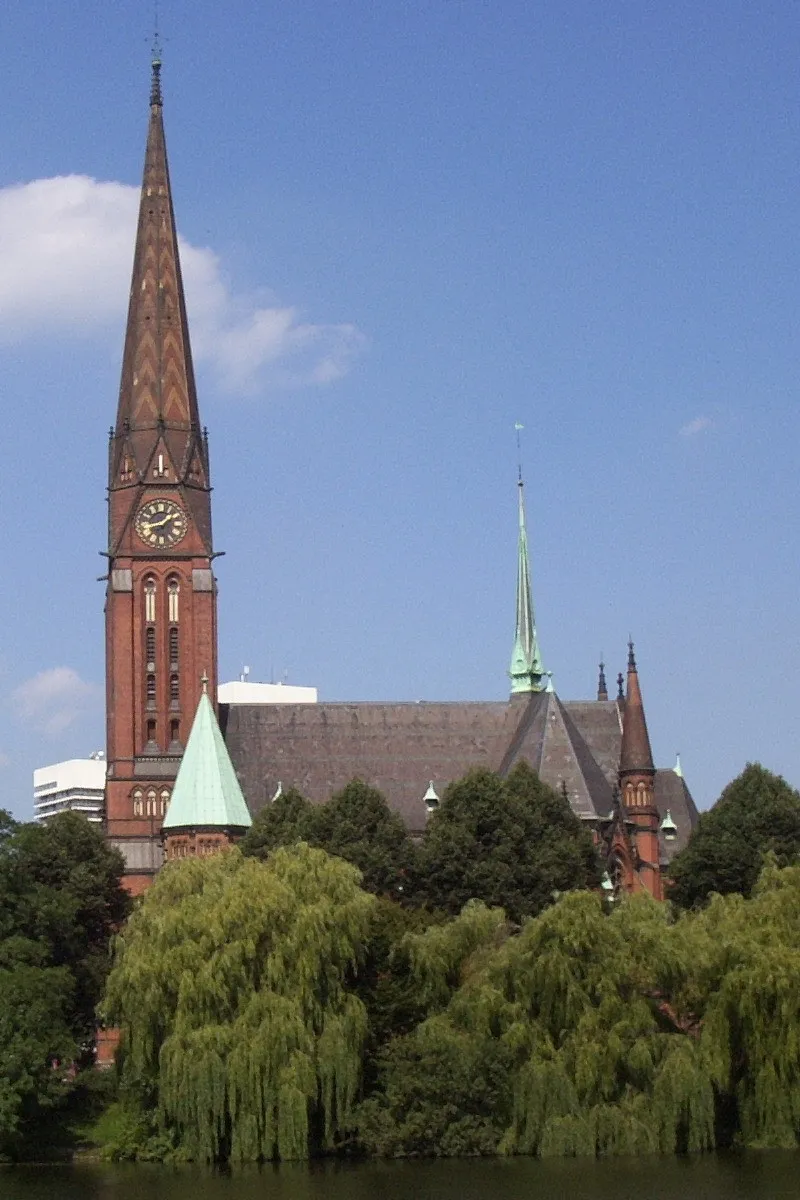 Photo showing: Evangelical-lutheran church Saint Gertrud in the Uhlenhorst district of Hamburg, Germany.