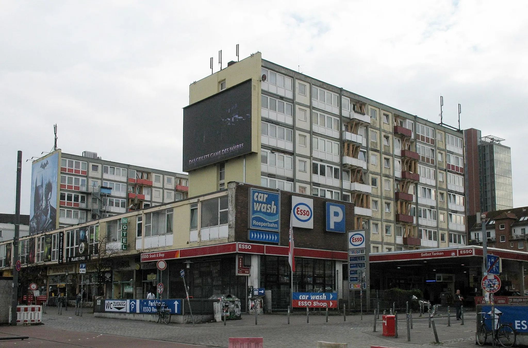 Photo showing: Esso buildings in Hamburg-St. Pauli, Germany