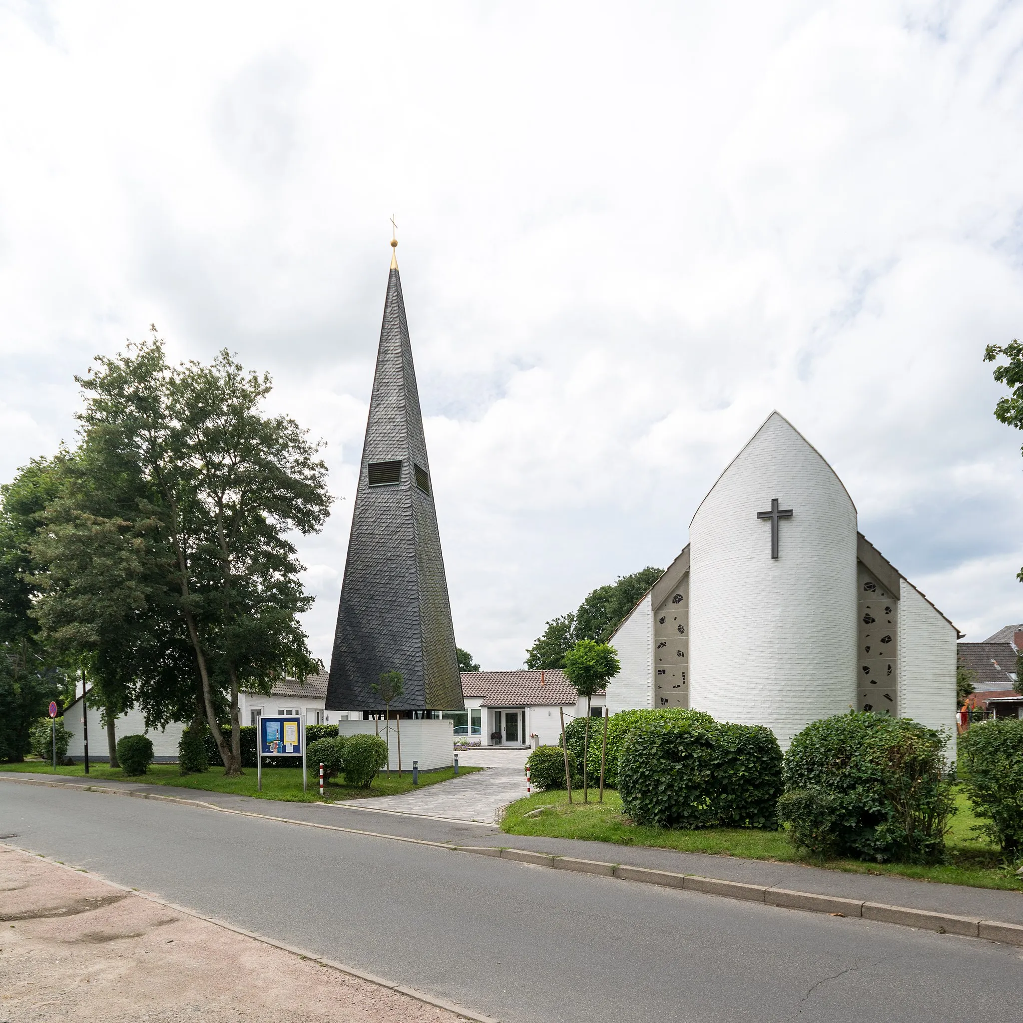 Photo showing: Kirche im Barsbütteler Ortsteil Willinghusen.