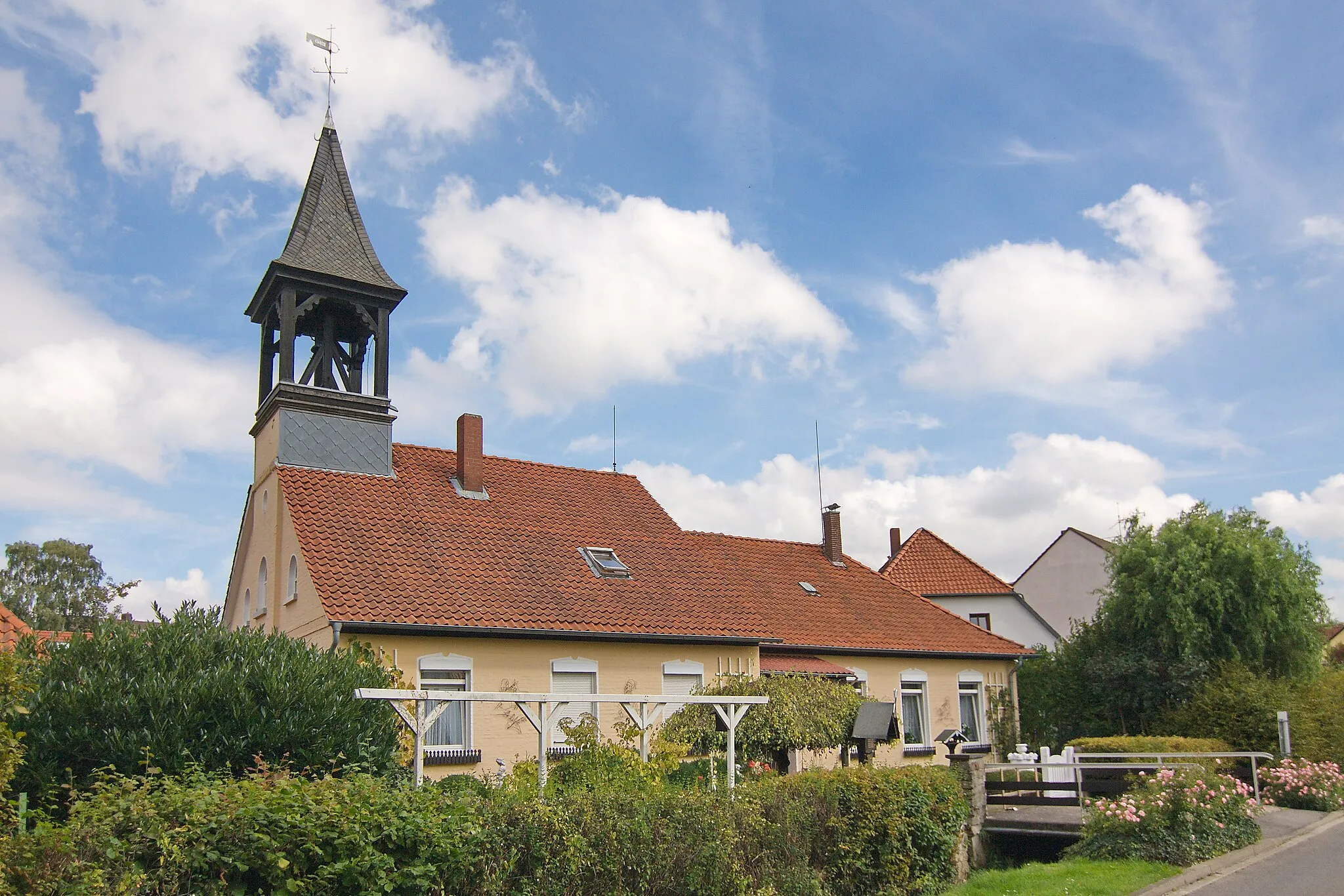 Photo showing: Altes Schulhaus von 1848 in Bredenbeck (Wennigsen), Niedersachsen, Deutschland