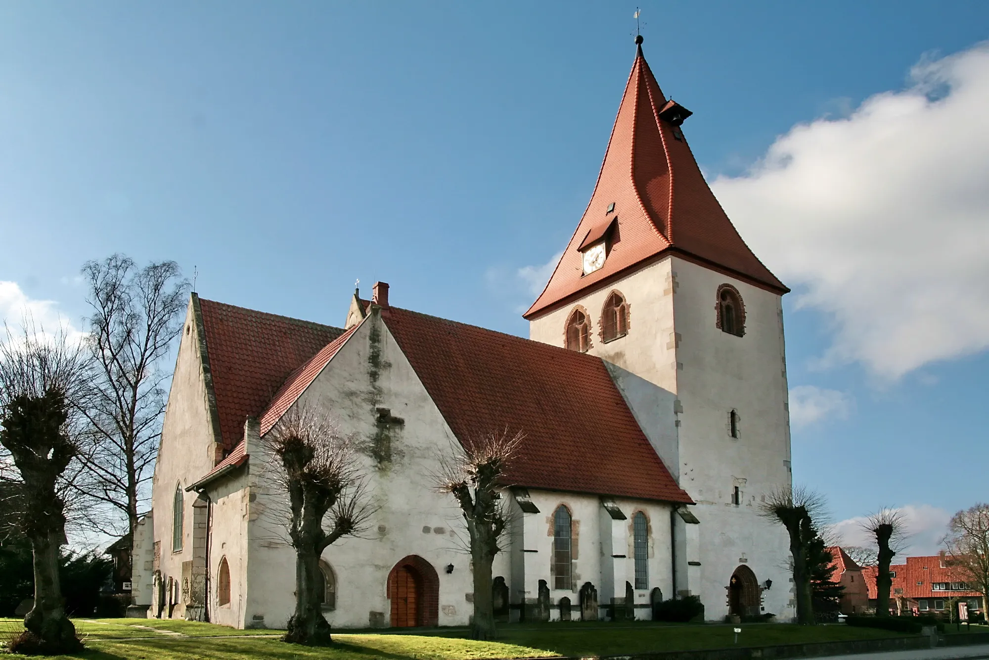 Photo showing: St. Marienkirche in der Kircher Bauerschaft (Isernhagen)