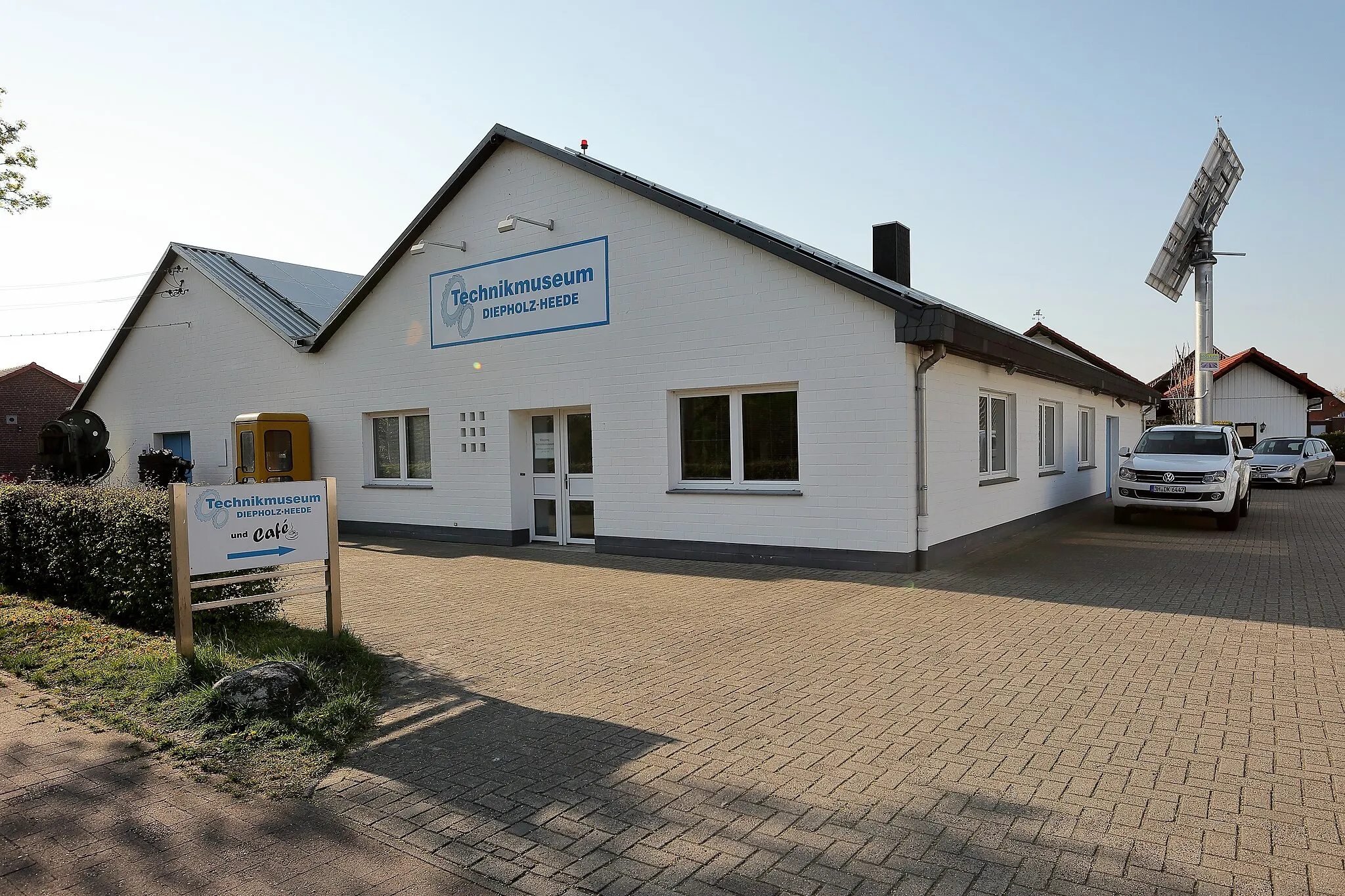 Photo showing: Ausstellungsgebäude des Technikmuseums Diepholz-Heede