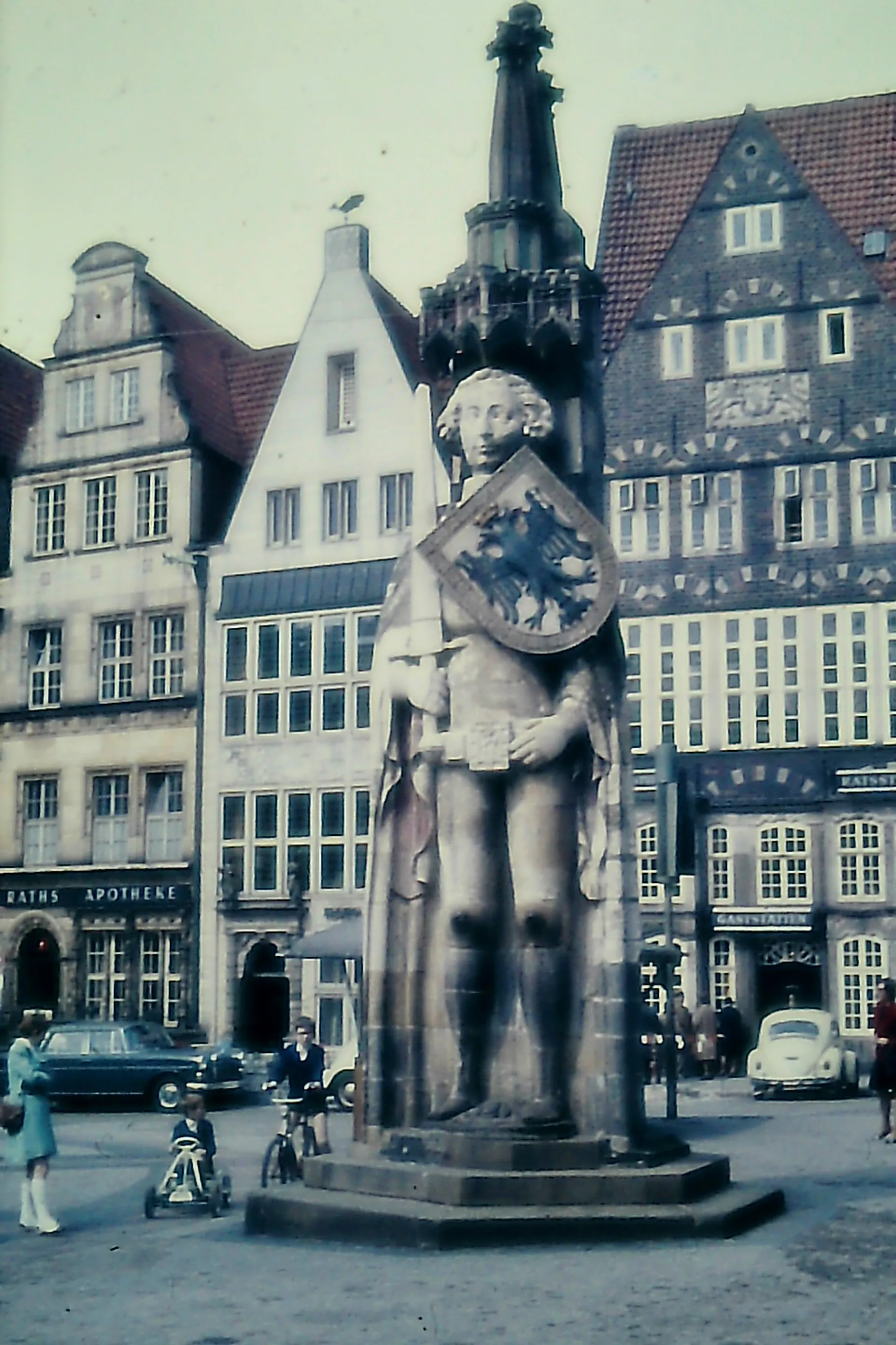 Photo showing: Roland vor dem Bremer Rathaus.