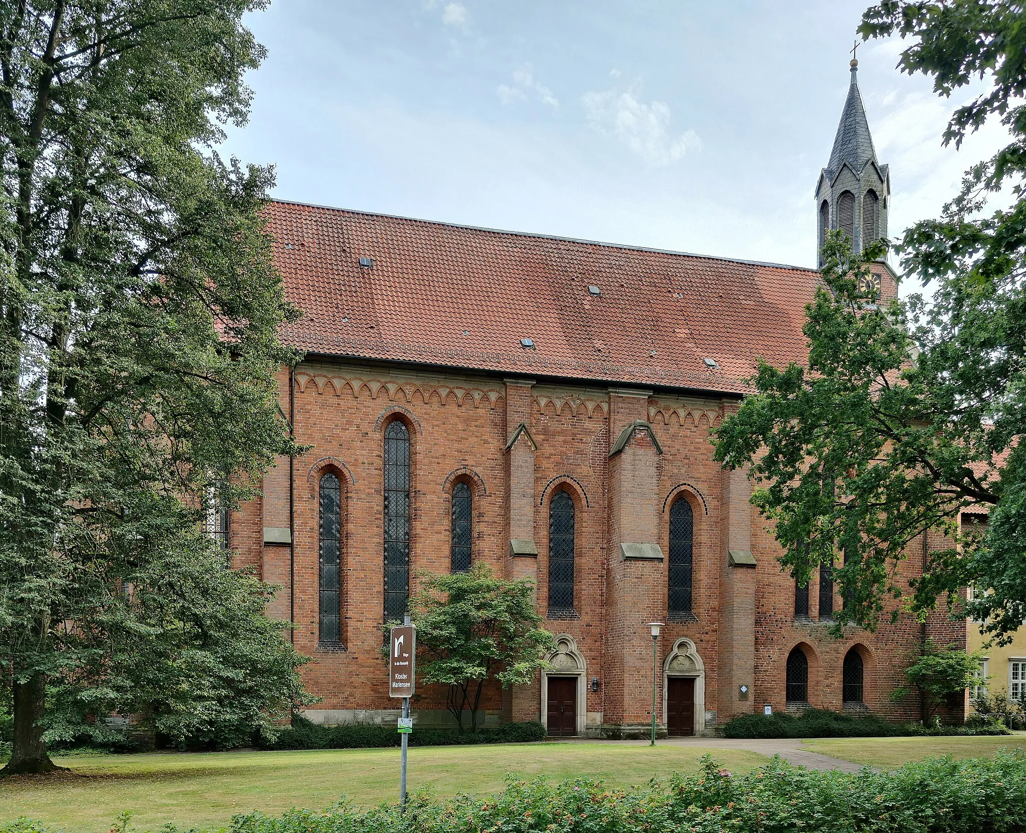 Photo showing: Klosterkirche St. Marien Mariensee, Stadt Neustadt am Rübenberge, Region Hannover, Niedersachsen, Deutschland