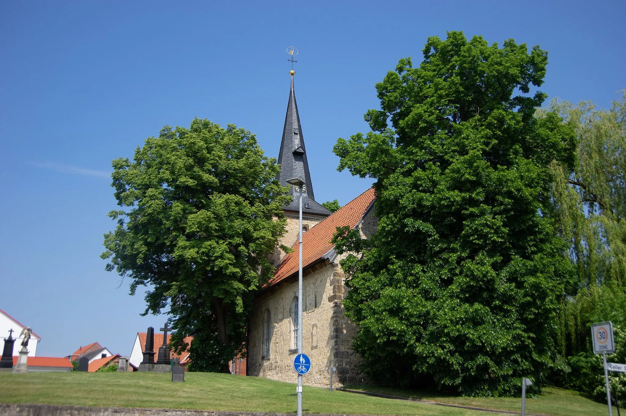 Photo showing: Sarstedt, Ortsteil Grödingen in Niedersachsen. Das Gebäude, Adresse befindet sich im Namen, steht unter Denkmalschutz.