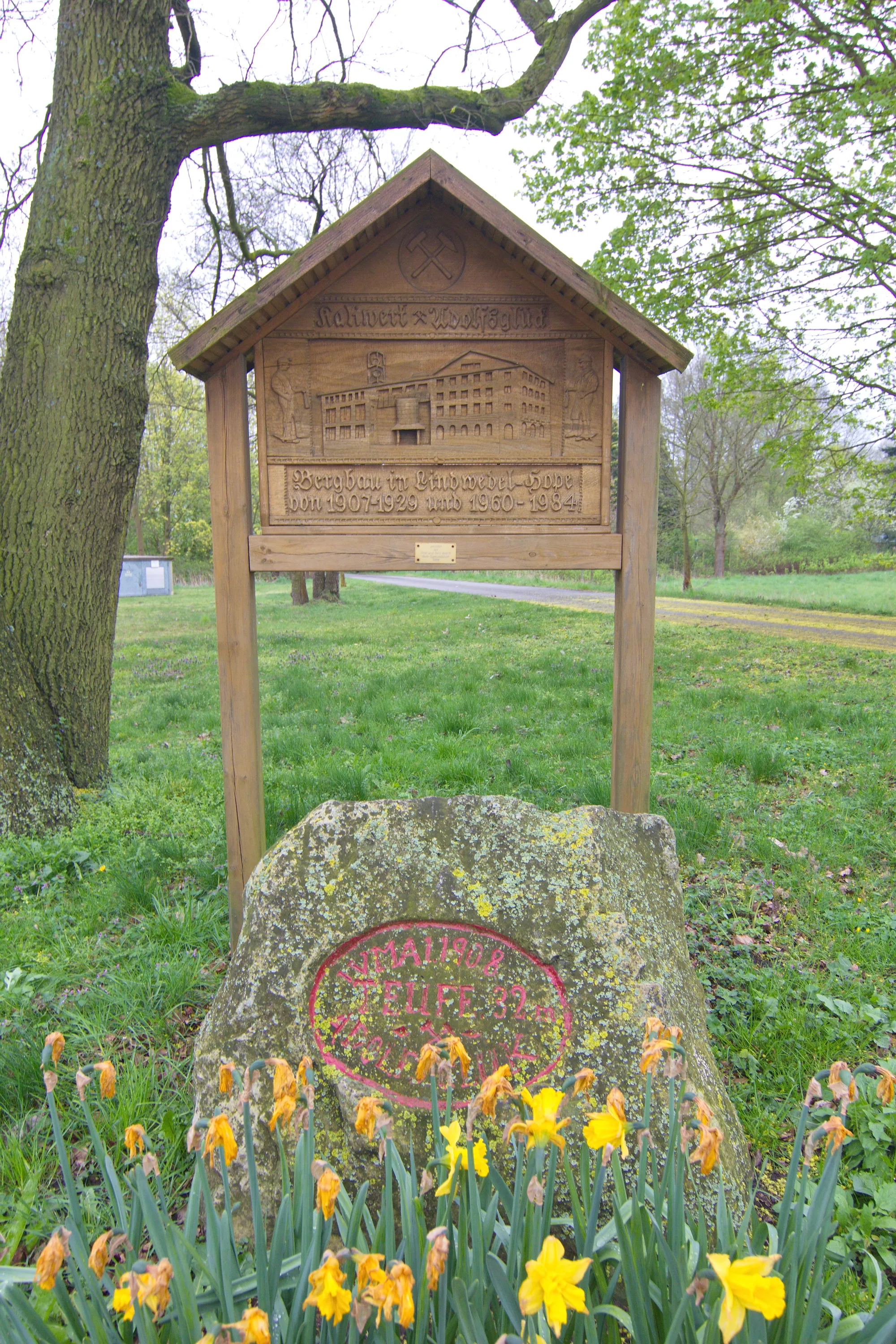 Photo showing: Gedenktafel Kalibergbau in Lindwedel, Niedersachsen, Deutschland