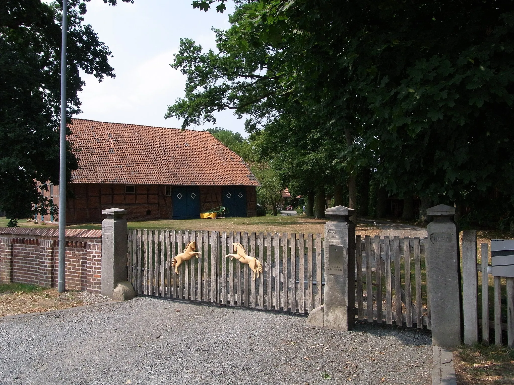 Photo showing: Blick auf ein typisches Gehöft im Norden der Wedemark - hier im Ort Sprockhof