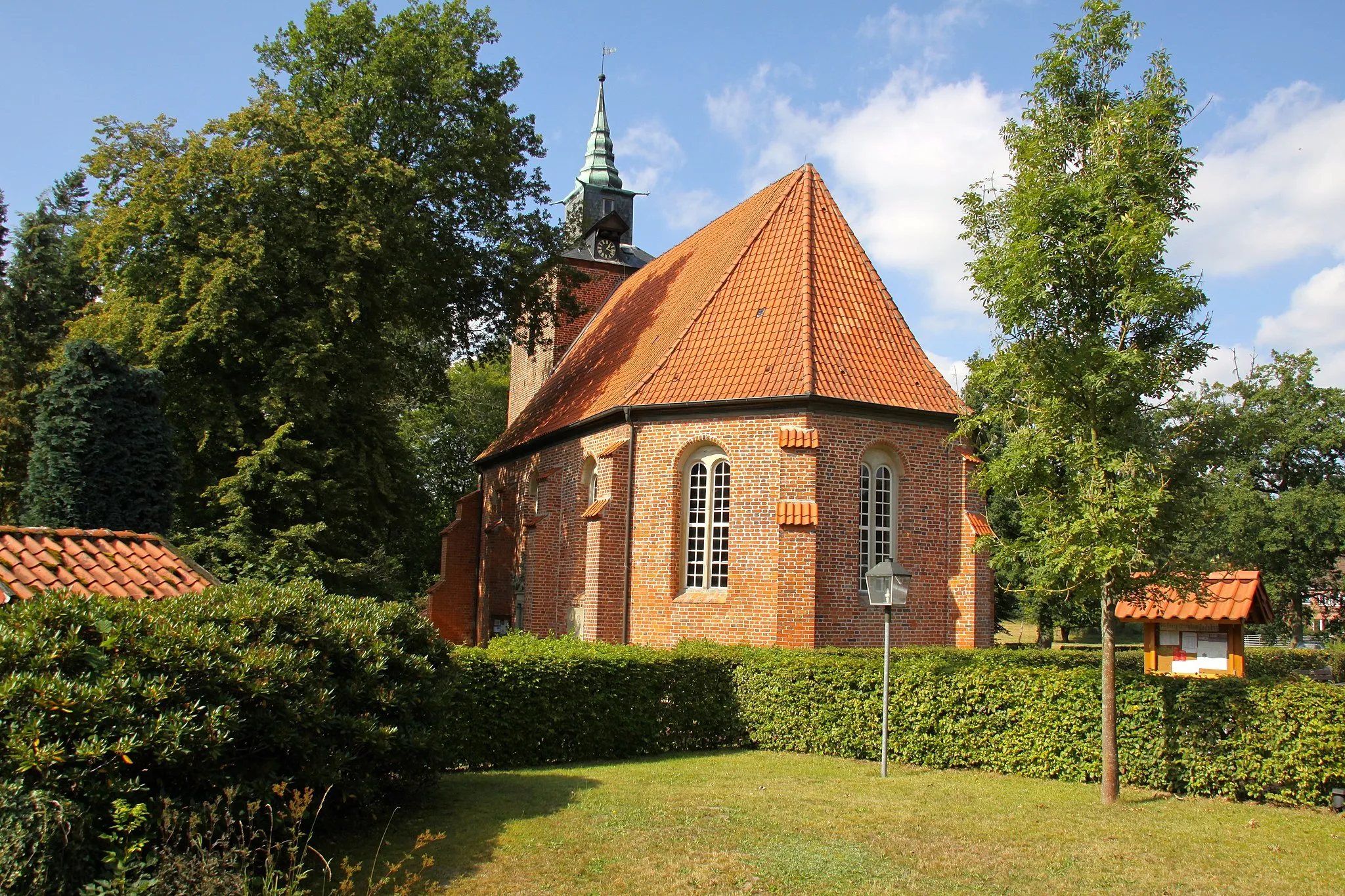 Photo showing: Die St.-Georg-Christophorus-Jodokus-Kirche in Stellichte