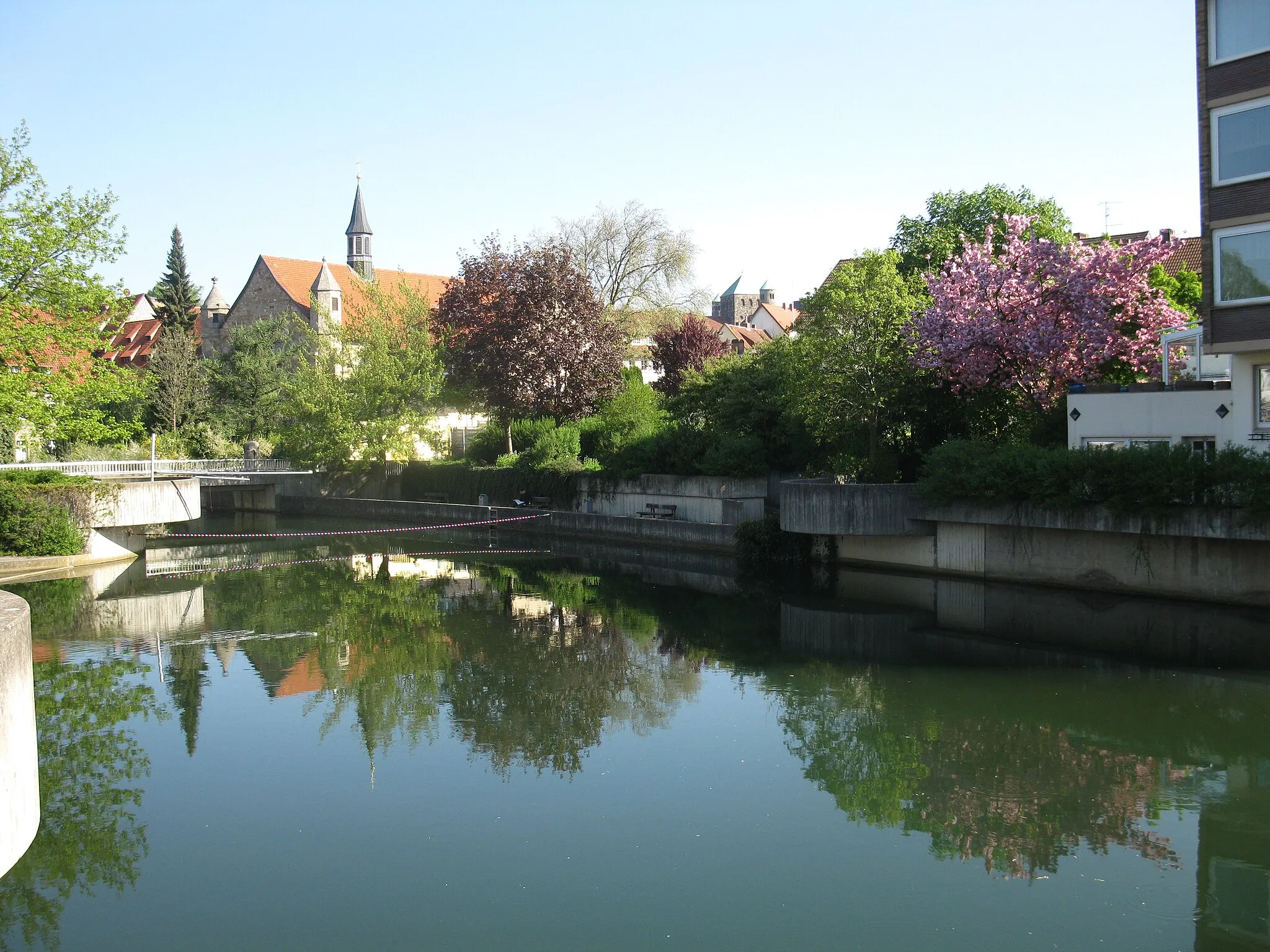 Photo showing: River Innerste and Saint Magdalena's Church, Hildesheim