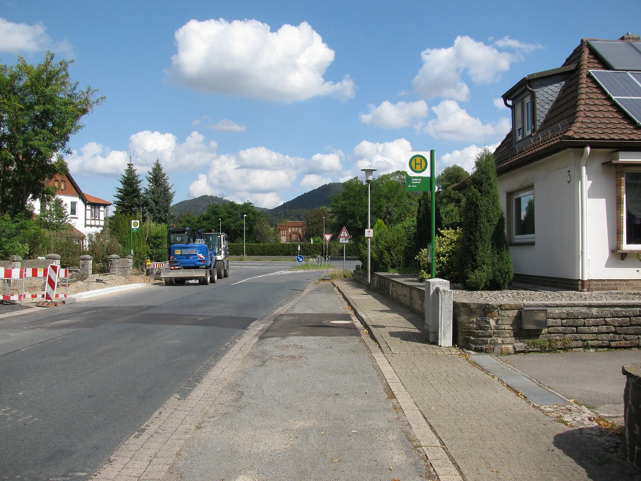 Photo showing: die Bushaltestelle Gasthof in Brunkensen an der Kreisstraße von Brunkensen für die Fahrtrichtung Alfeld