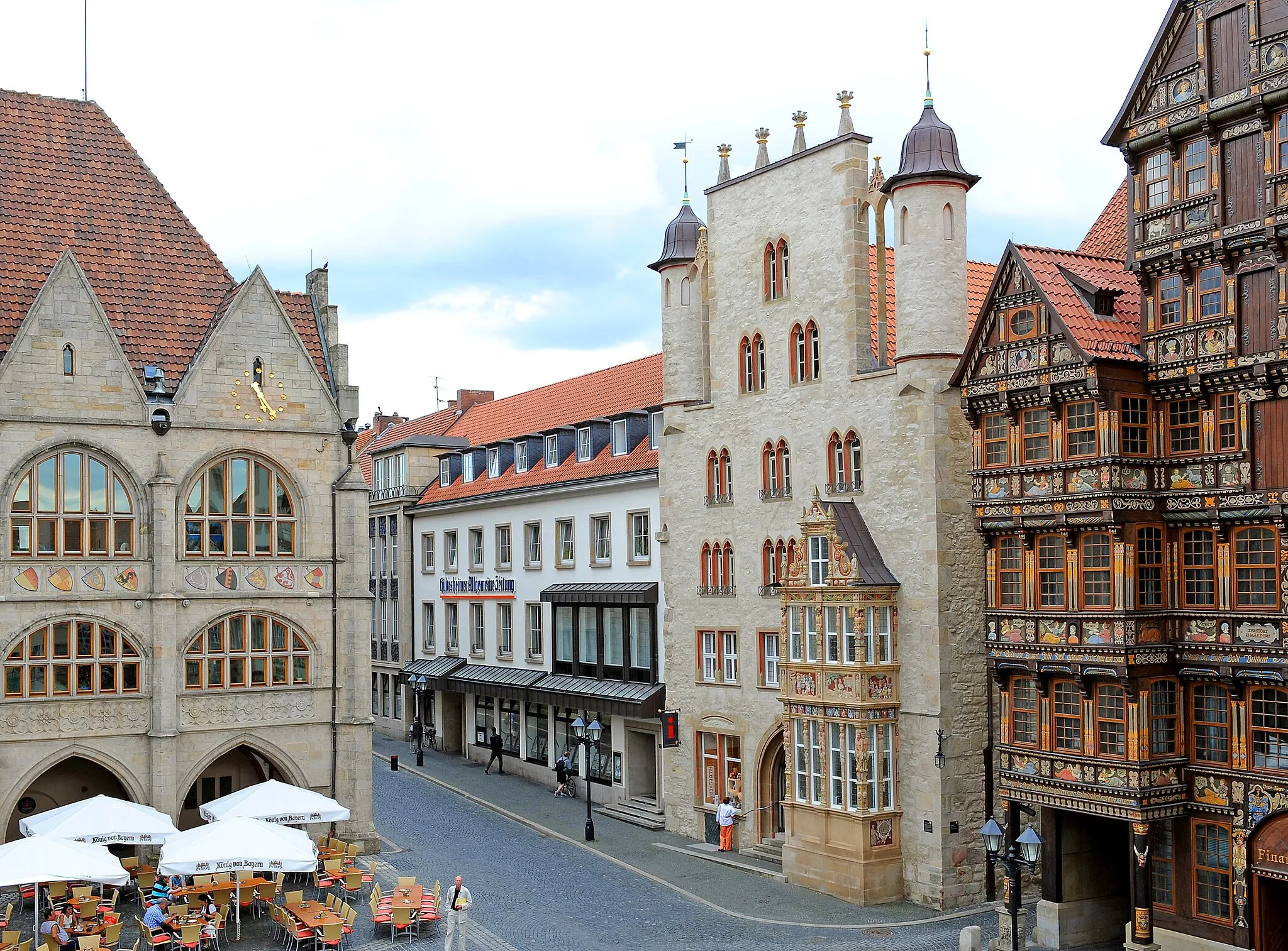 Photo showing: Das Verlagsgebäude der HAZ am historischen Marktplatz in Hildesheim.