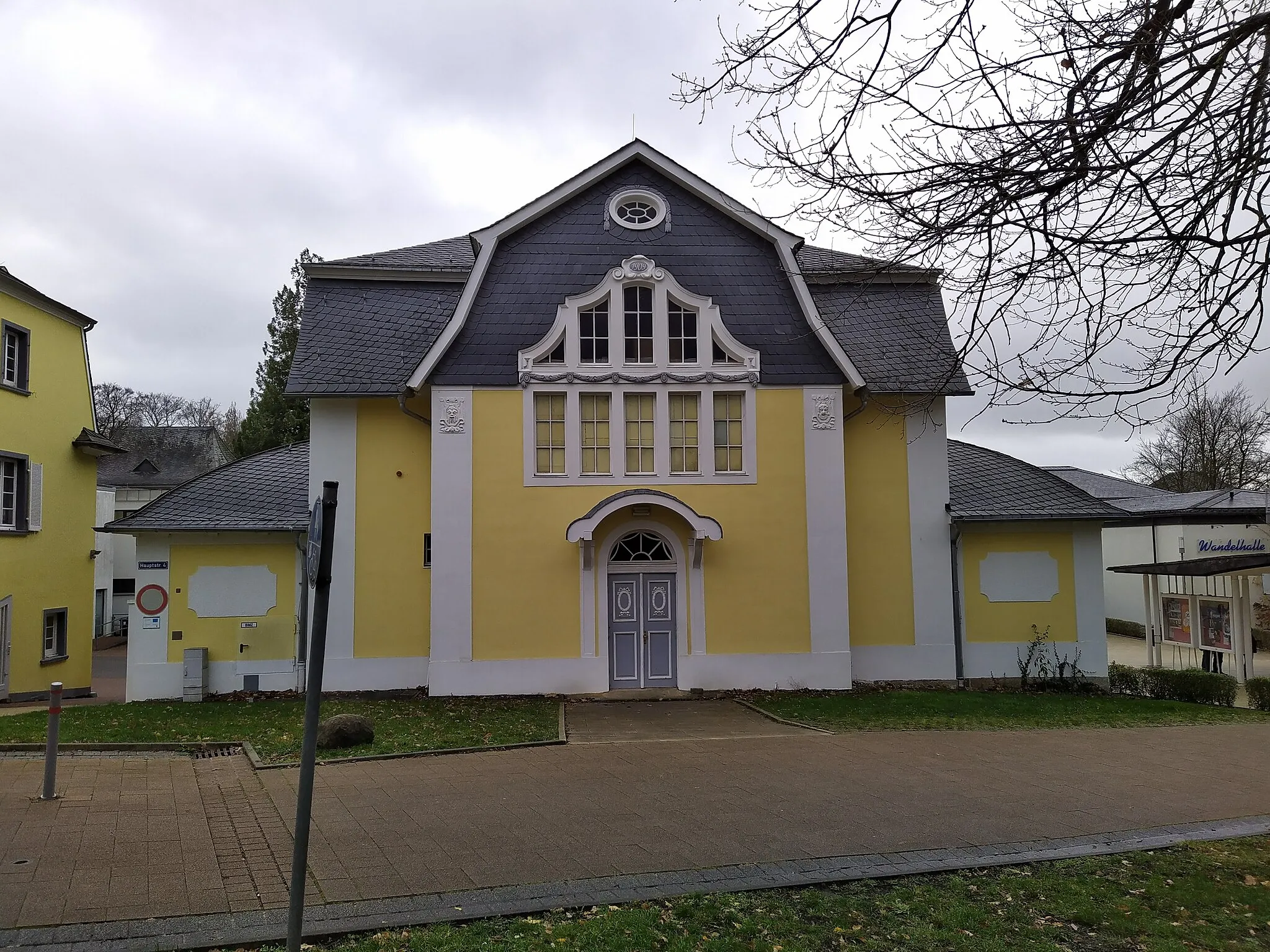 Photo showing: Kurtheater in der Hauptstraße von Bad Nenndorf