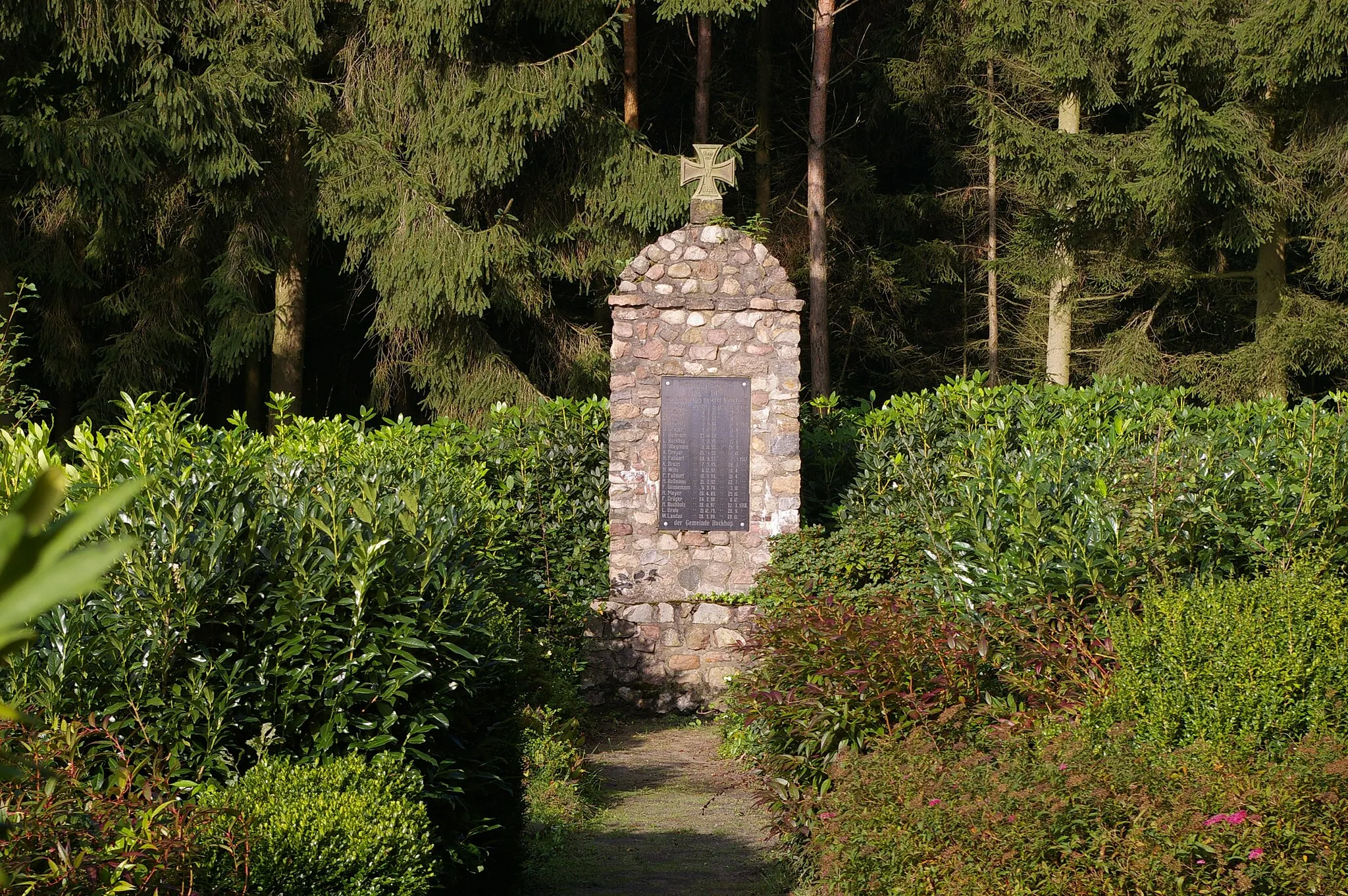 Photo showing: Kriegerdenkmal in Bockhop