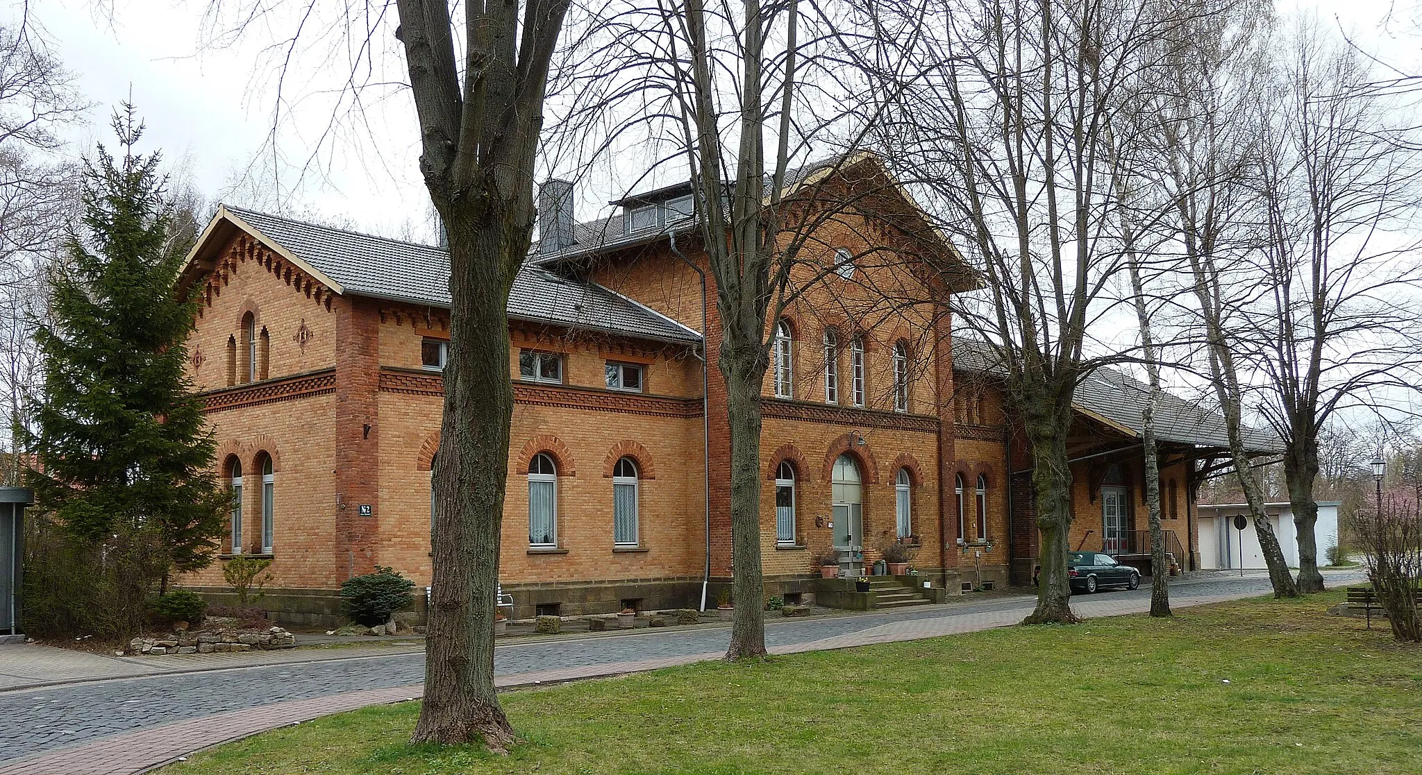 Photo showing: Ehemaliges Bahnhofsgebäude der Dransfelder Rampe in Dransfeld, Landkreis Göttingen, Südniedersachsen