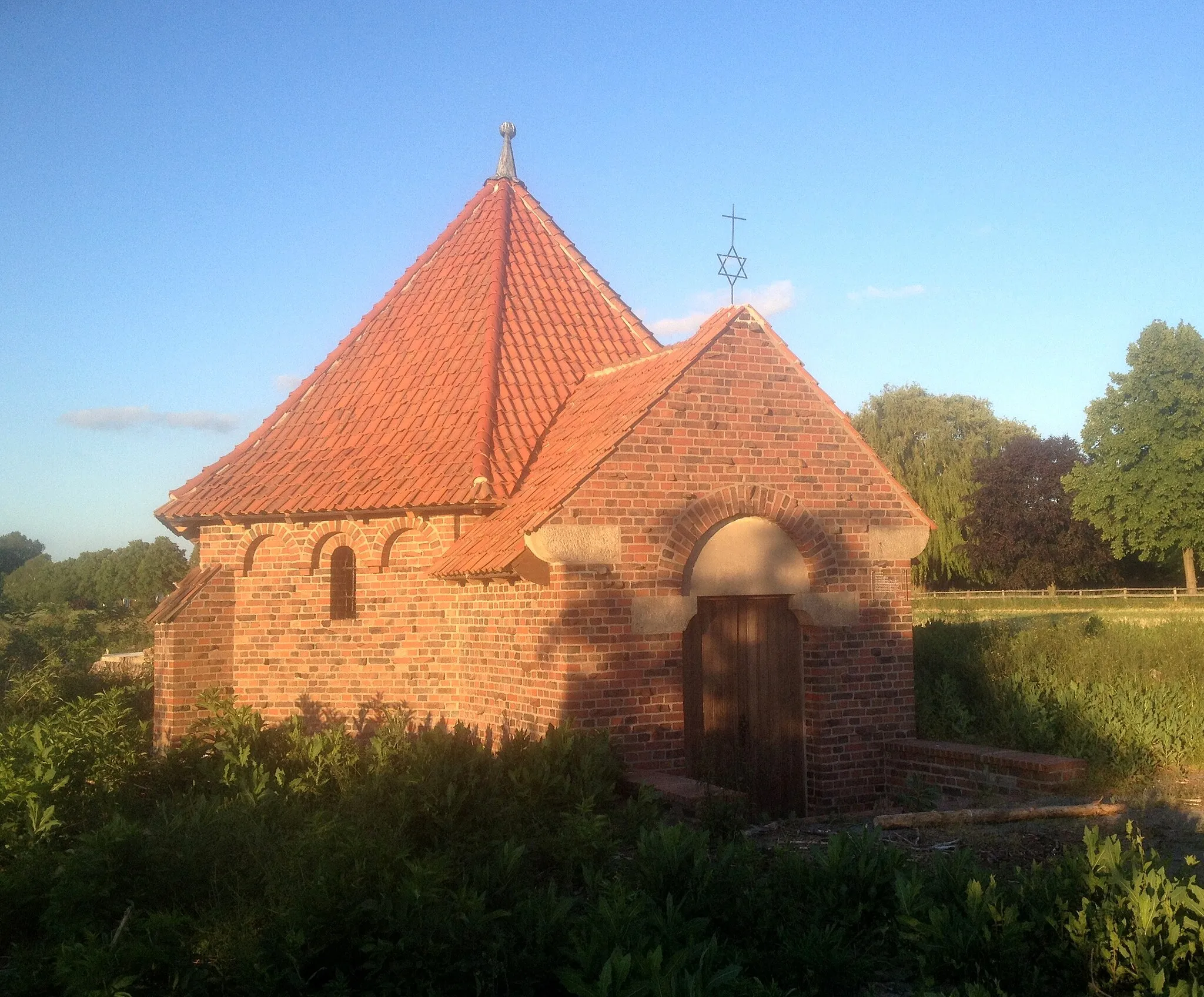 Photo showing: Mausoleum Ottensen