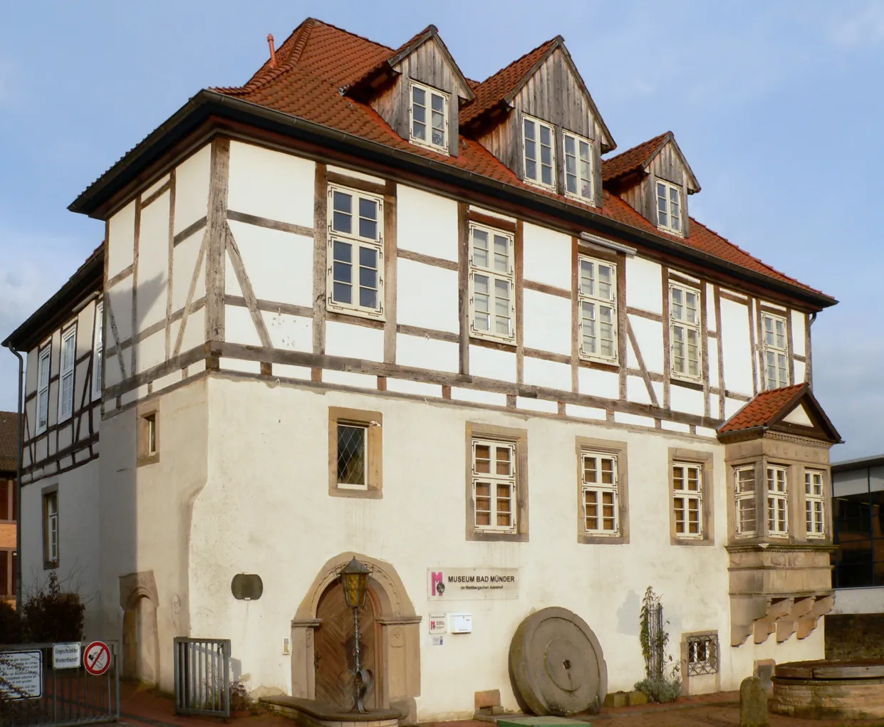 Photo showing: Wettbergscher Adelshof in Bad Münder