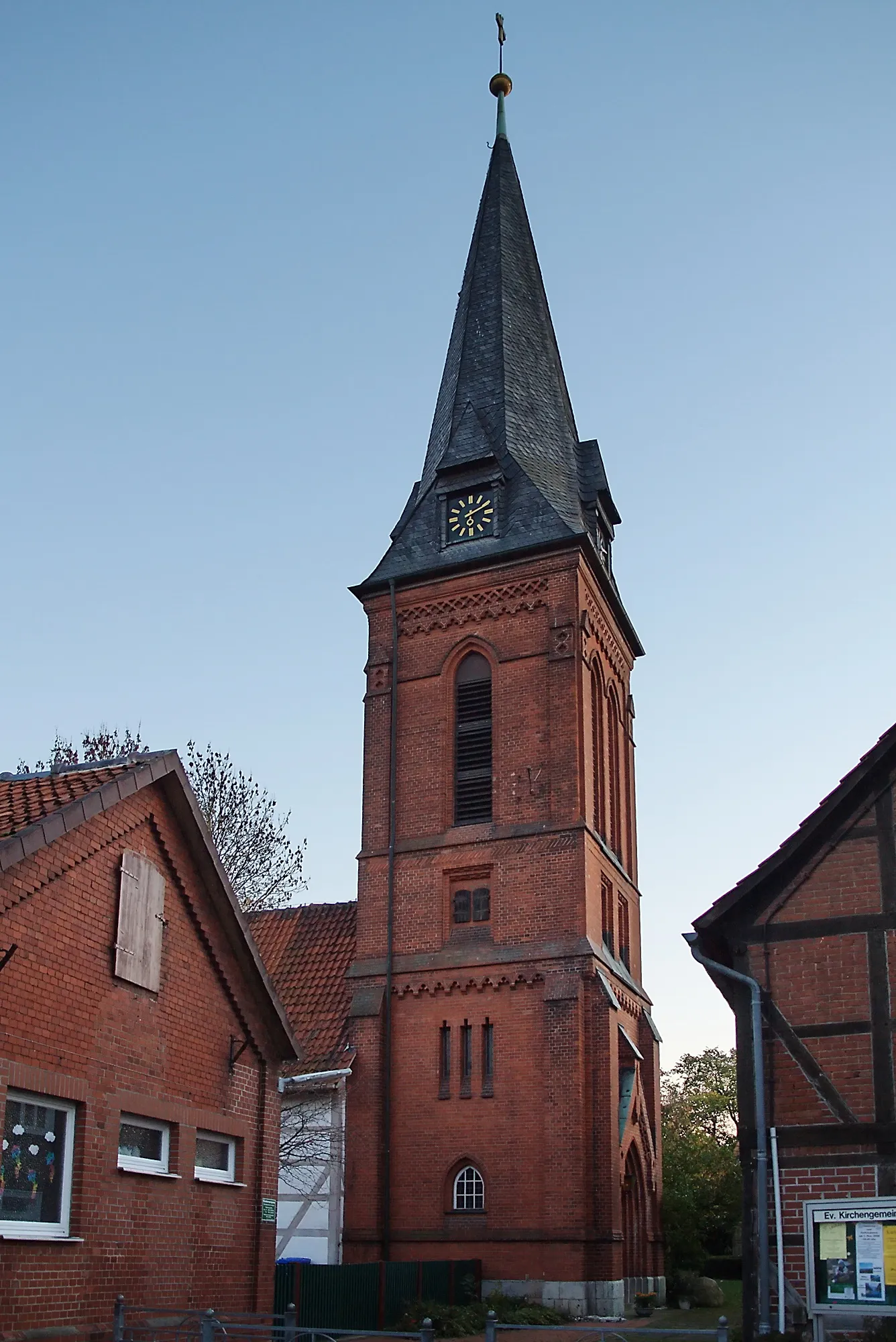 Photo showing: Martin-Lutherkirche in Giften (Sarstedt)