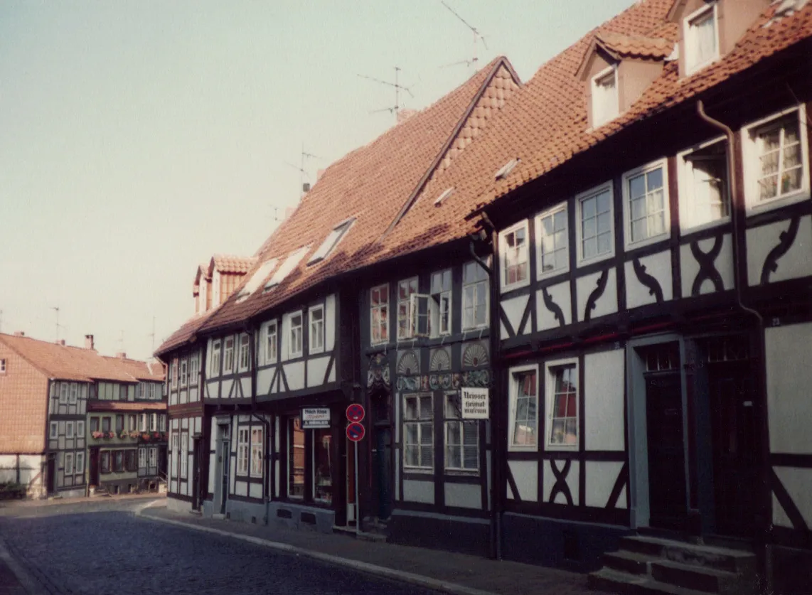 Photo showing: Straße "Gelber Stern" mit dem Waffenschmiedehaus (1548).