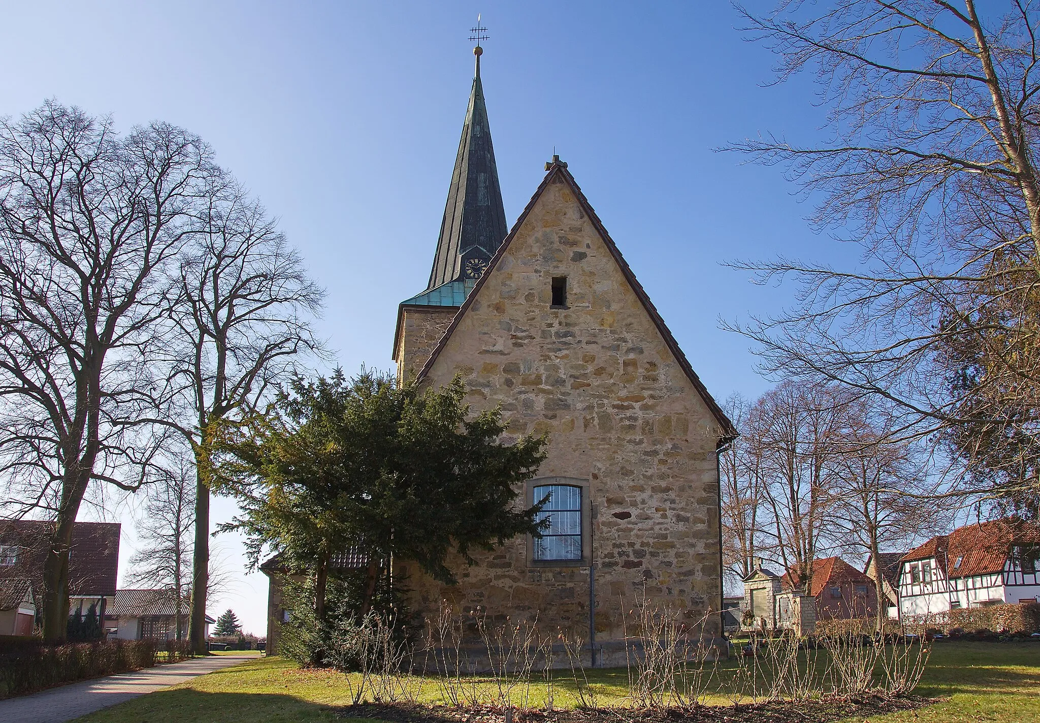 Photo showing: Cosmas und Damian-Kirche aus dem 15. Jhd. in Rautenberg (Harsum), Niedersachsen, Deutschland