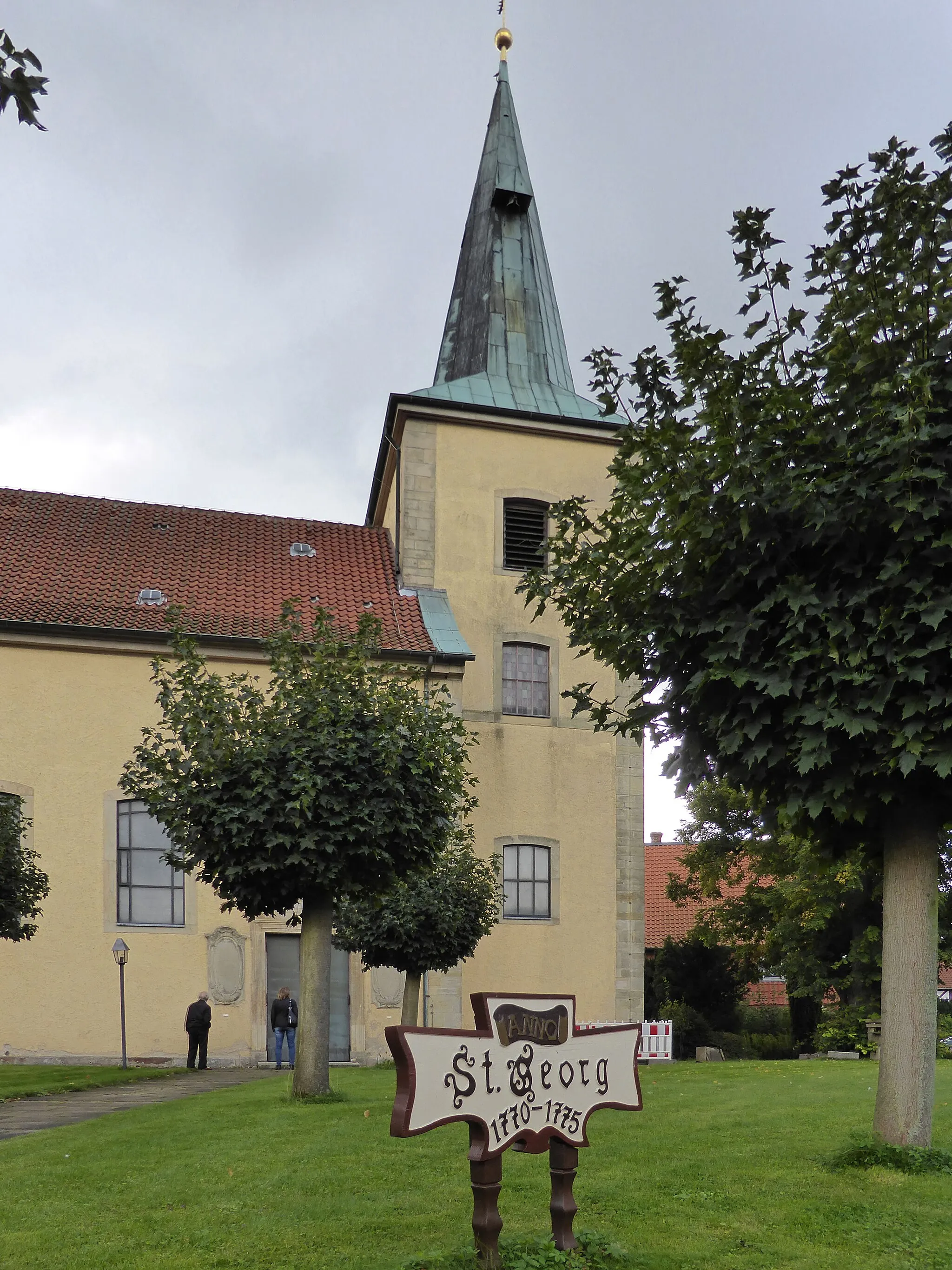 Photo showing: Turm der St.-Georg-Kirche in Adlum.