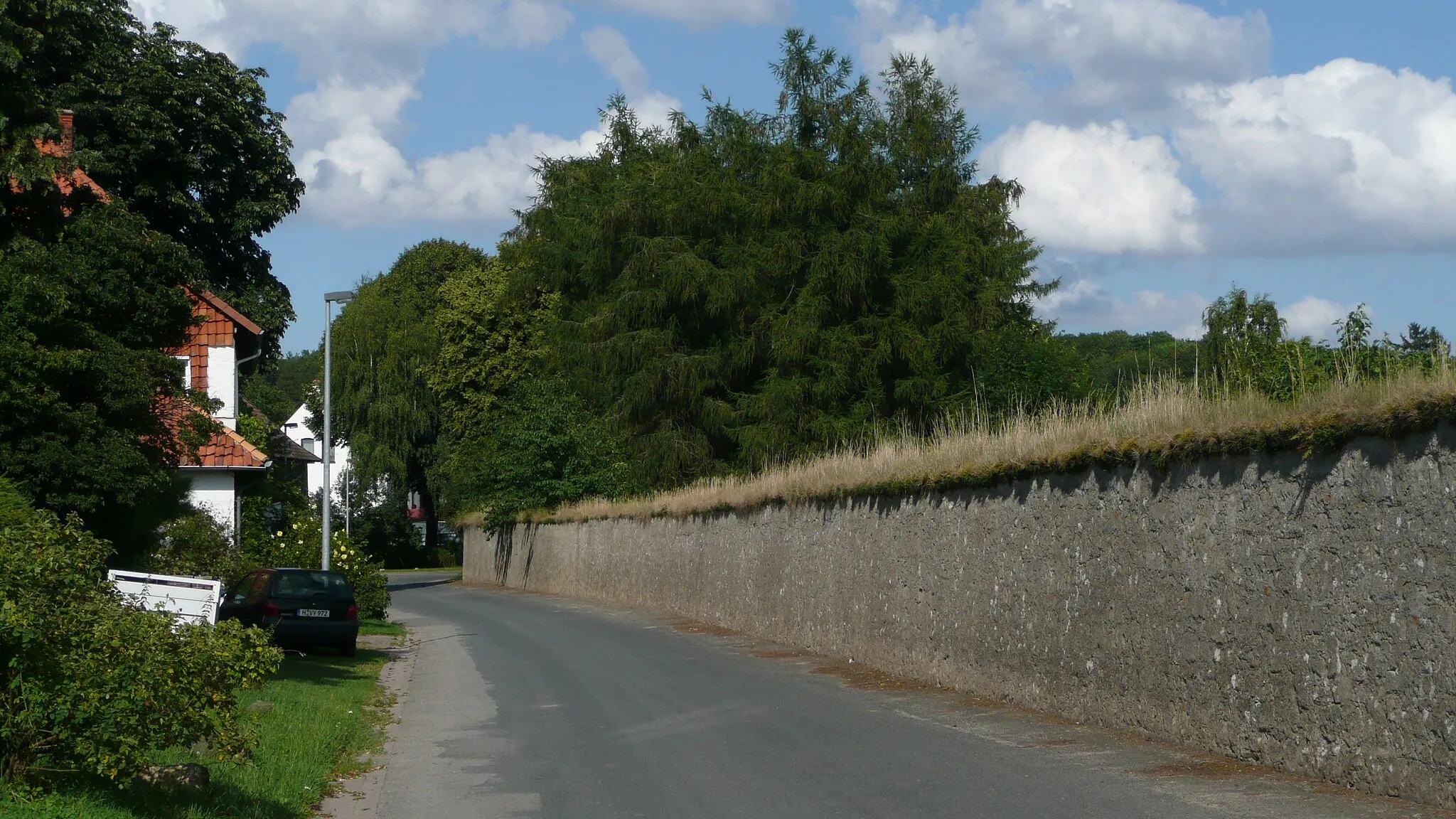 Photo showing: Haus Escherde - Klostermauer