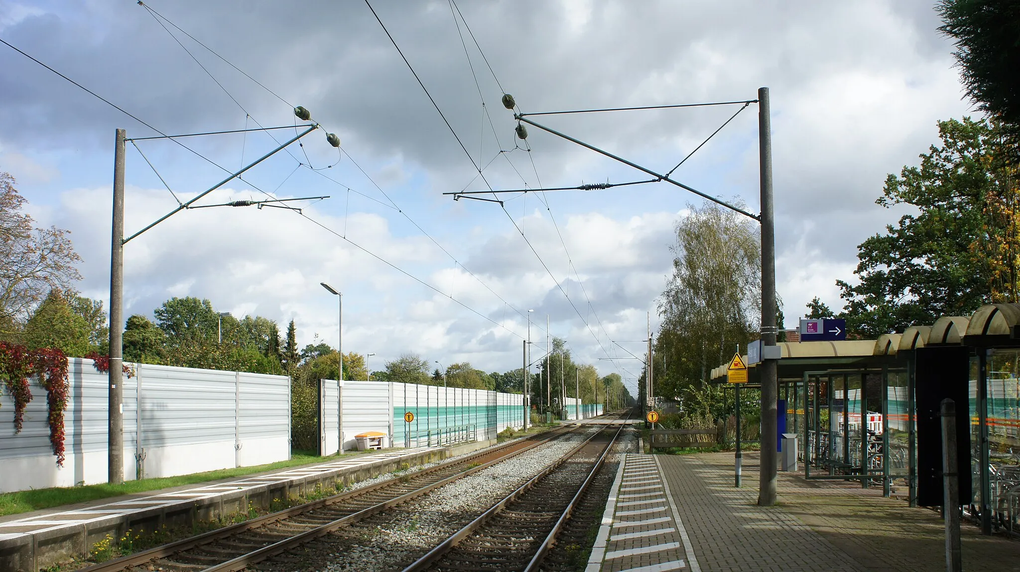 Photo showing: Railway Station Heidkrug near Delmenhorst